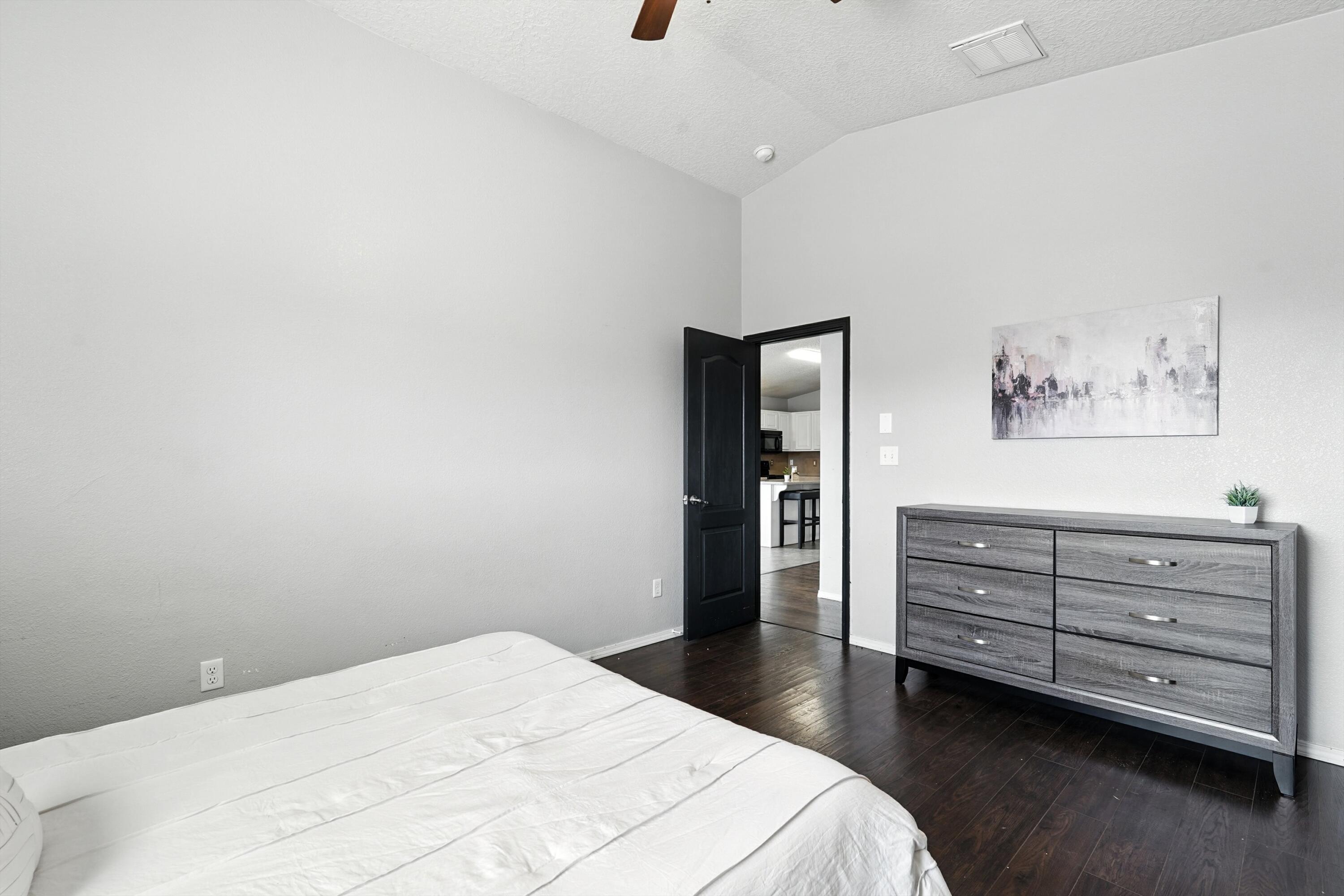 750 CREEKSIDE Avenue SW