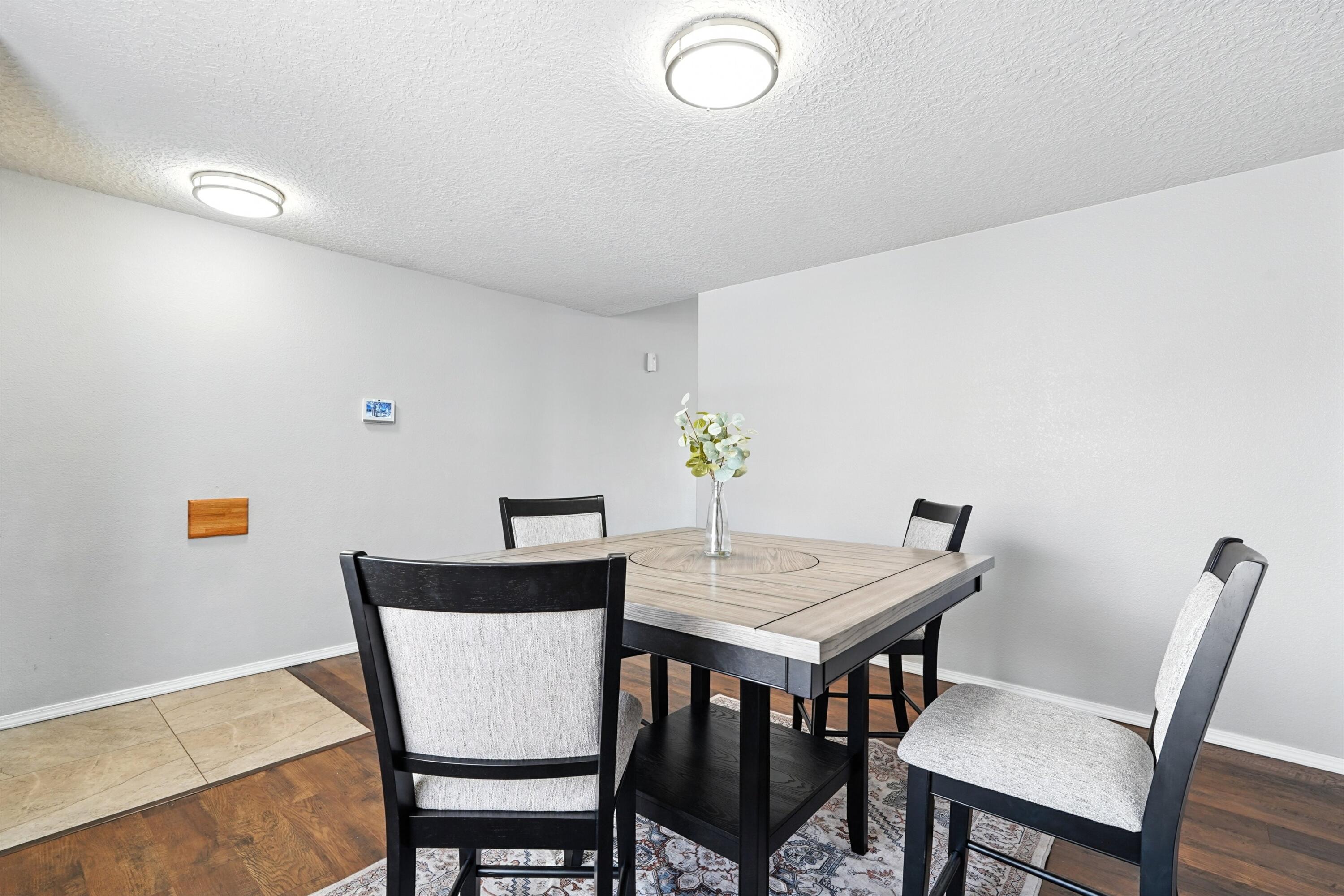 750 CREEKSIDE Avenue SW