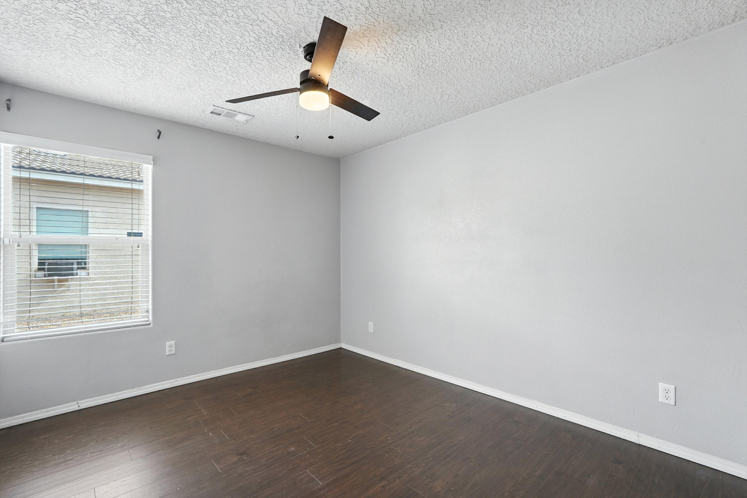 750 CREEKSIDE Avenue SW