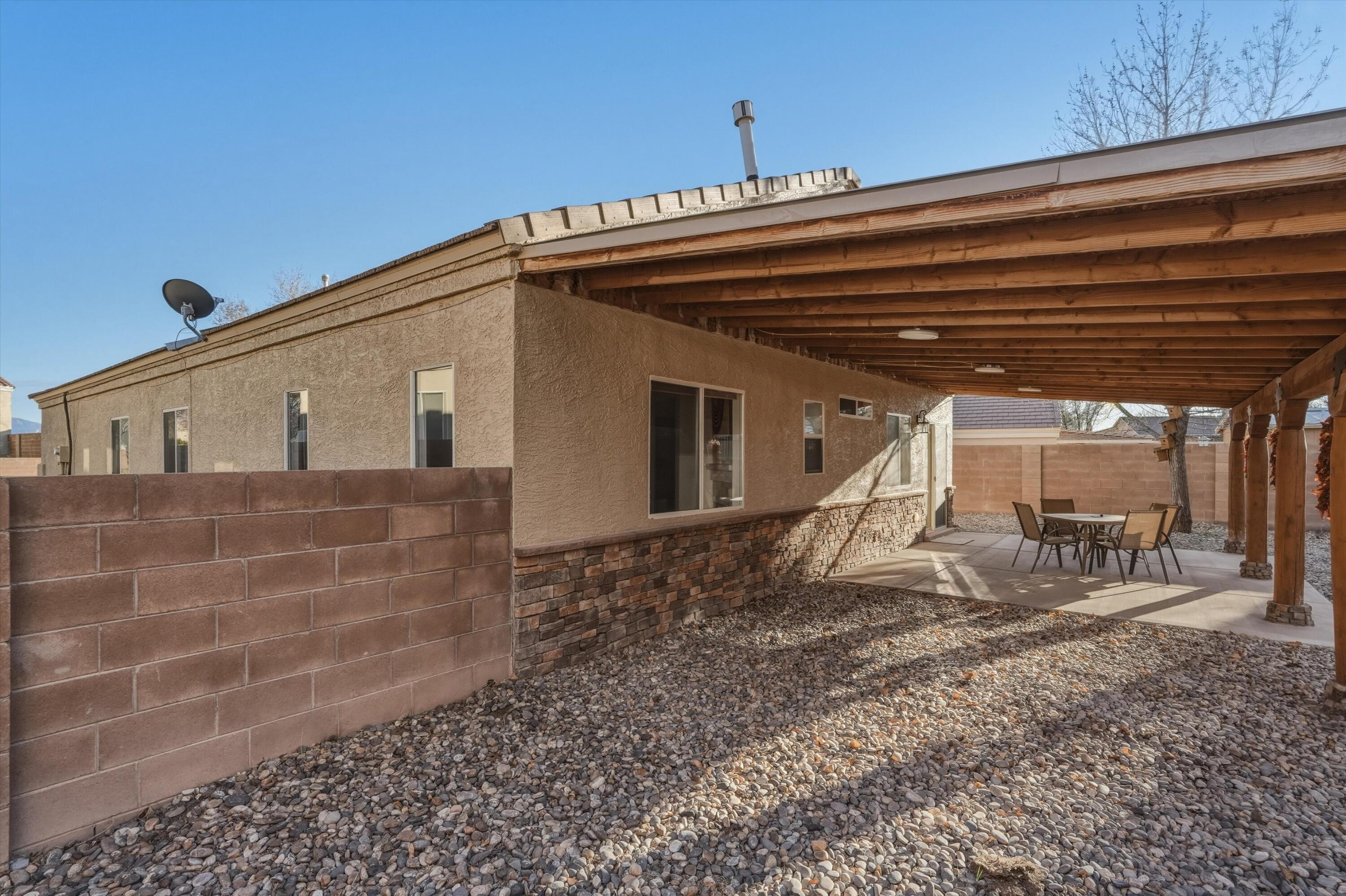 5405 CABALLO Court NE