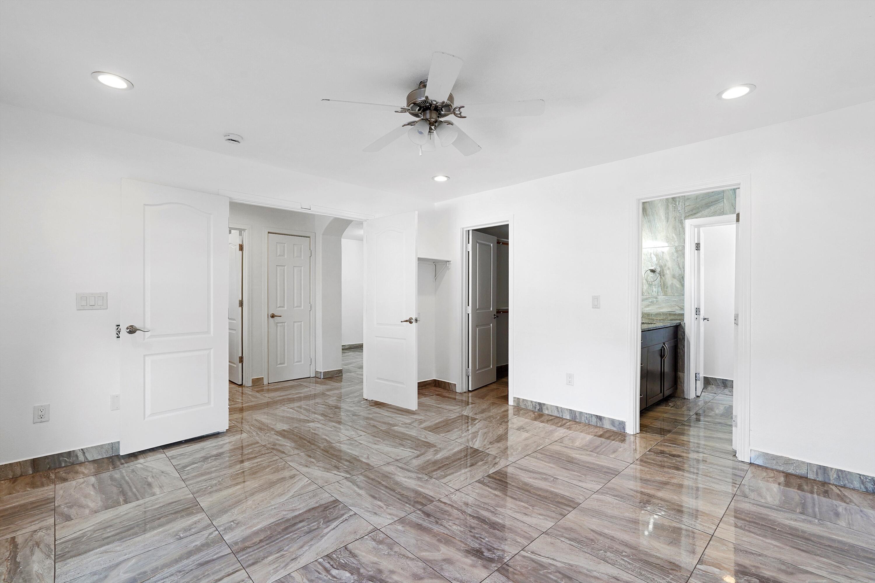 4519 W GLEN Drive SW