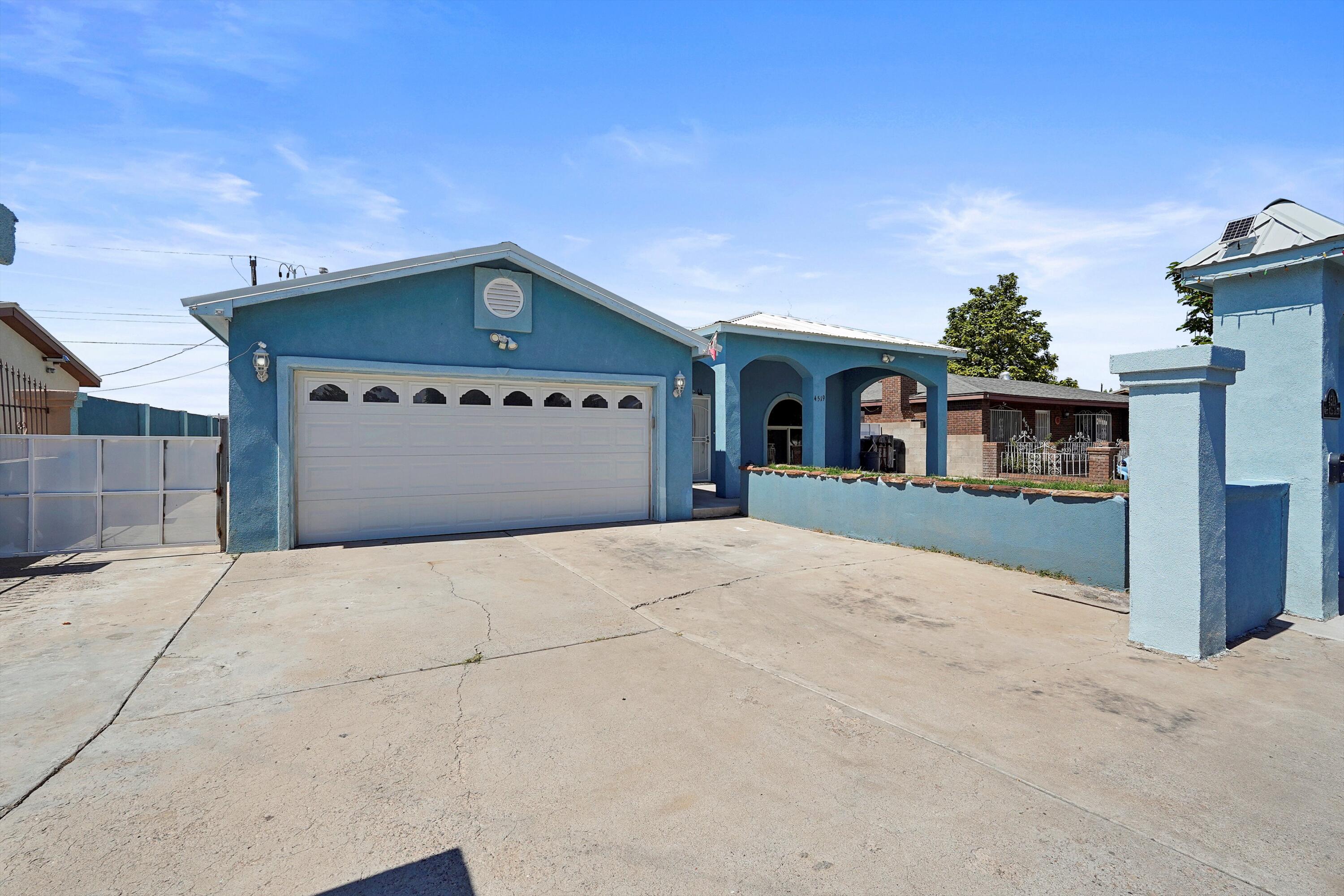 4519 W GLEN Drive SW