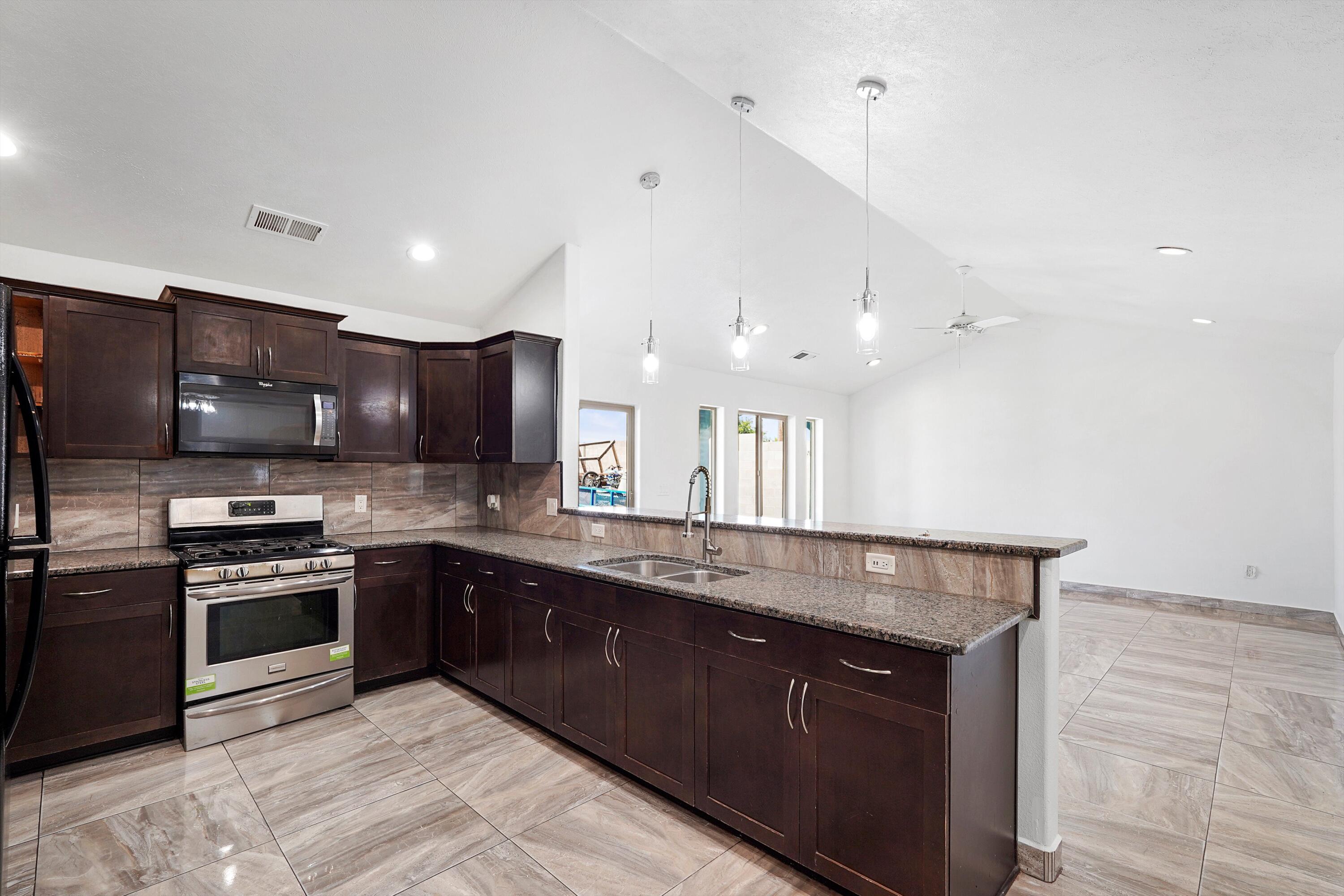 4519 W GLEN Drive SW