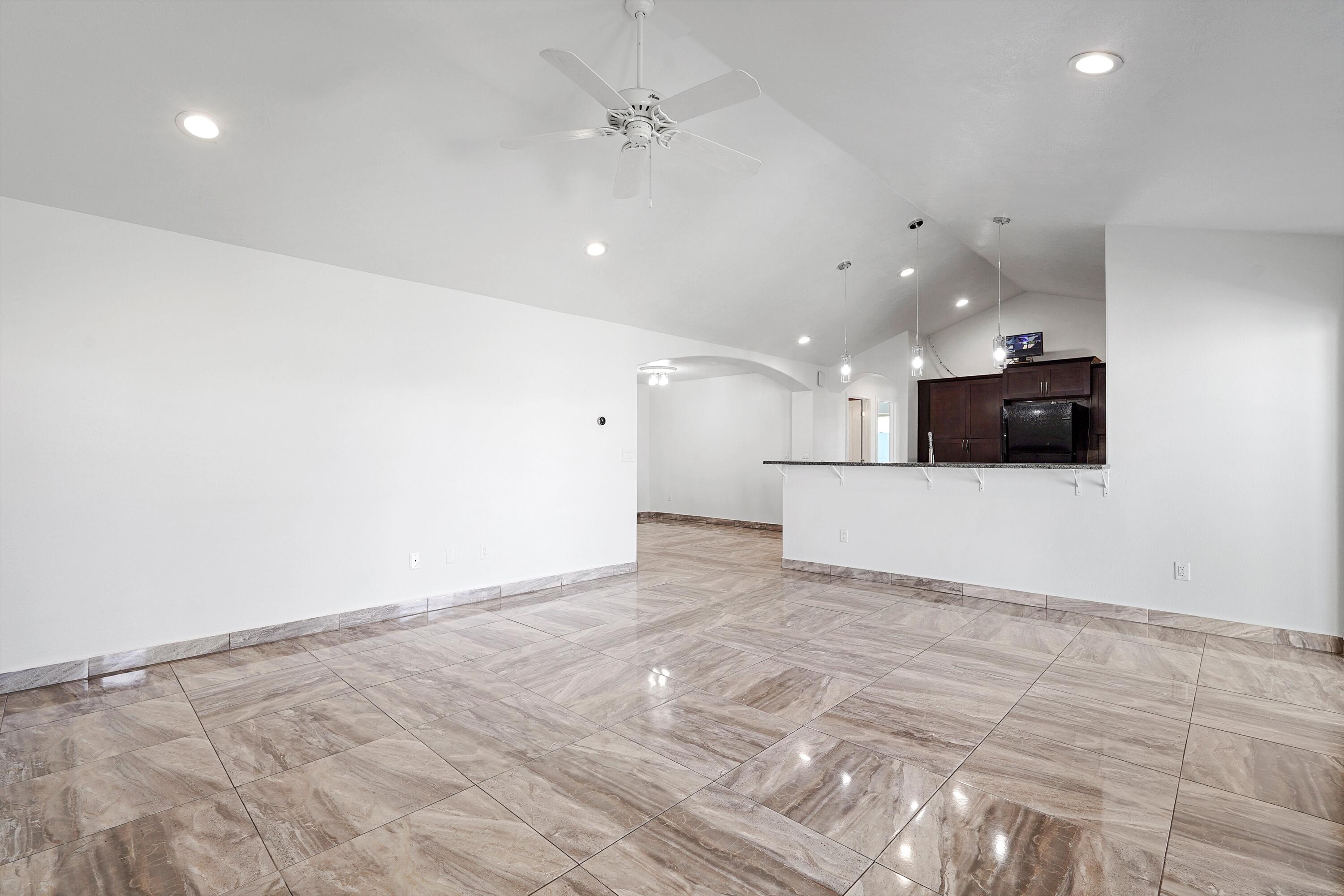 4519 W GLEN Drive SW