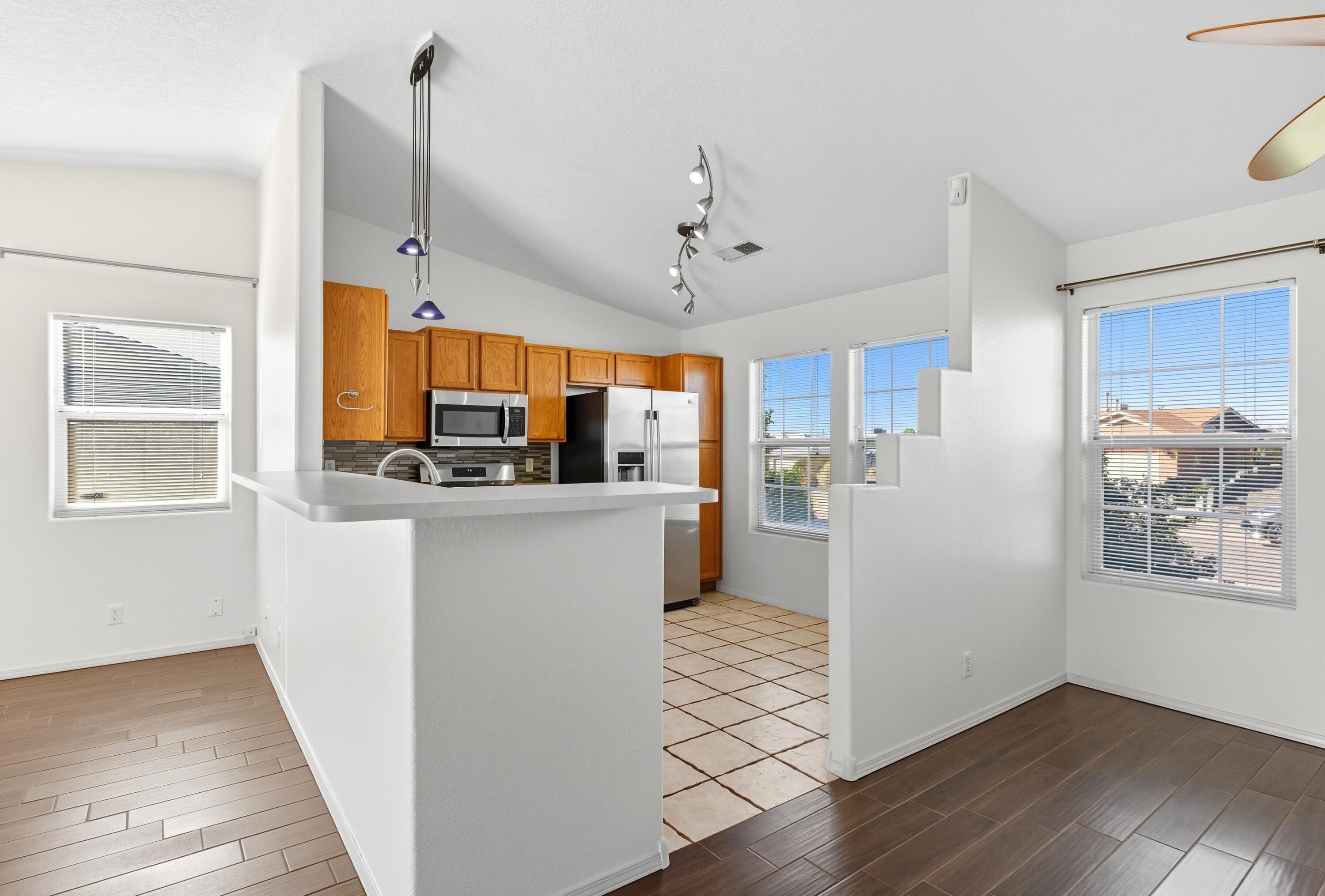 7023 CLARK HILLS Drive NE