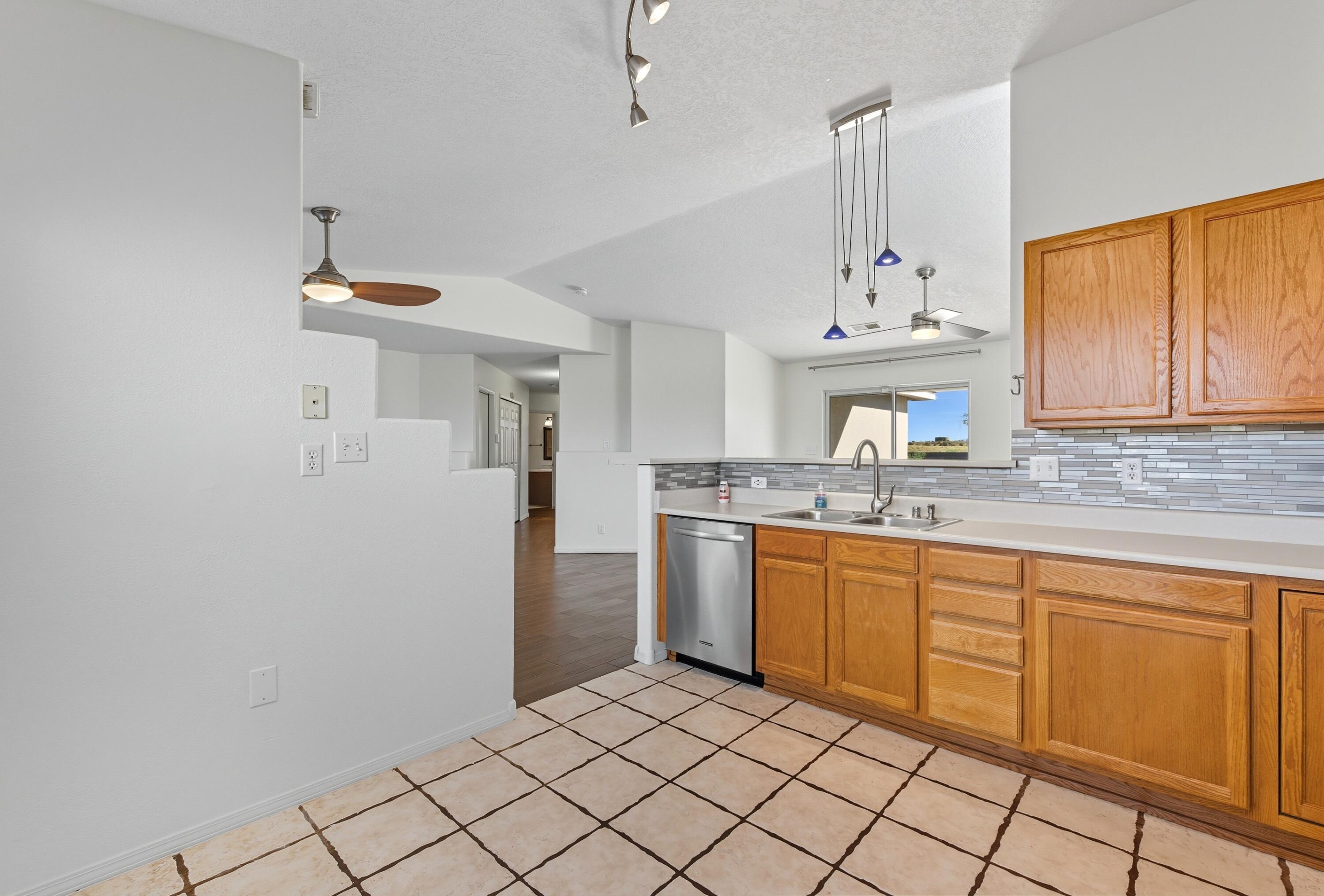 7023 CLARK HILLS Drive NE