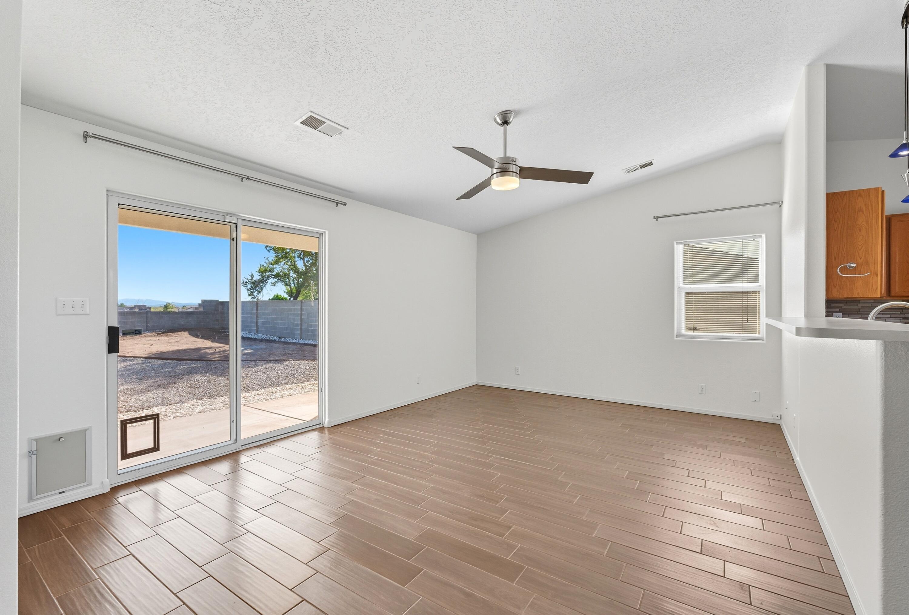 7023 CLARK HILLS Drive NE