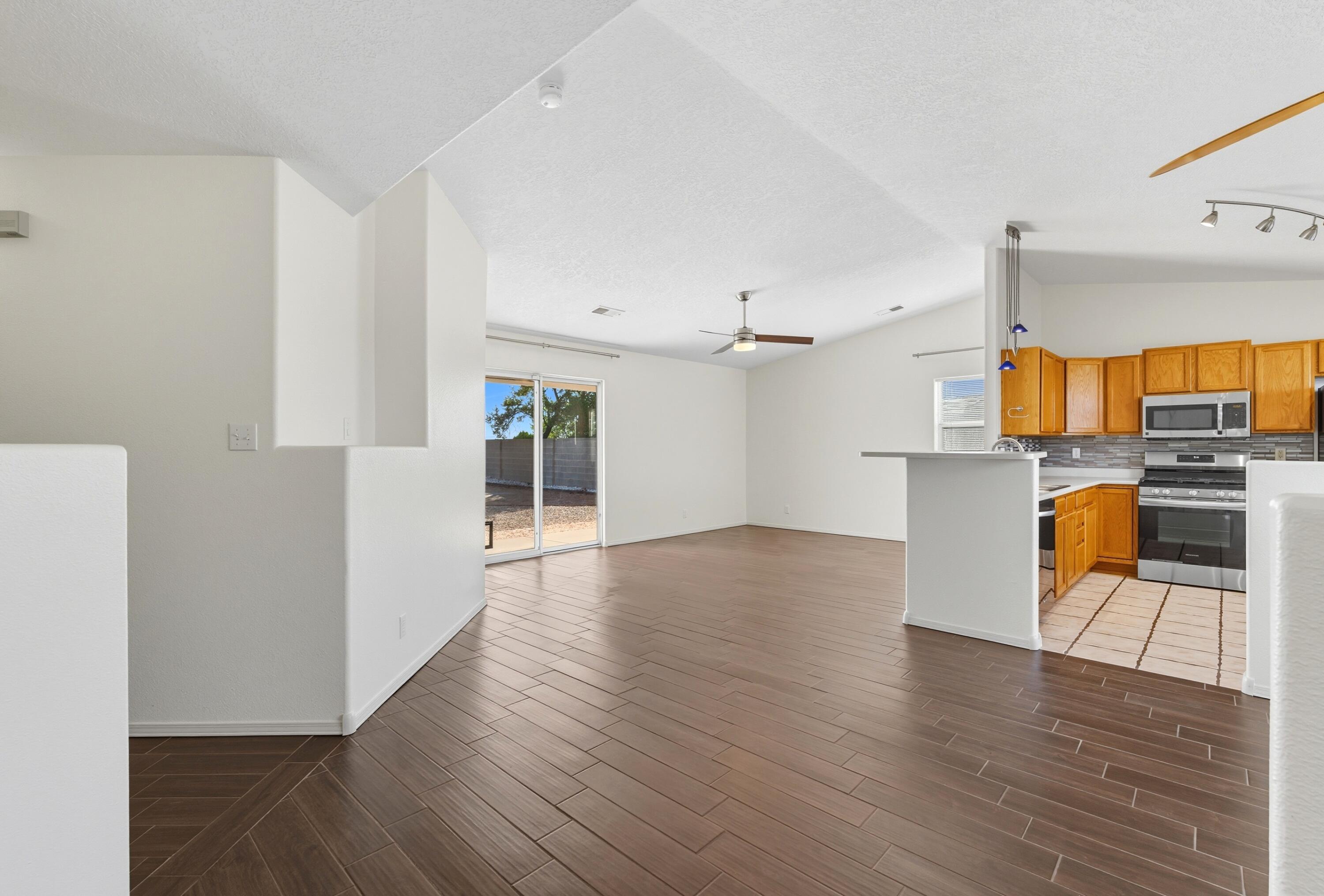 7023 CLARK HILLS Drive NE