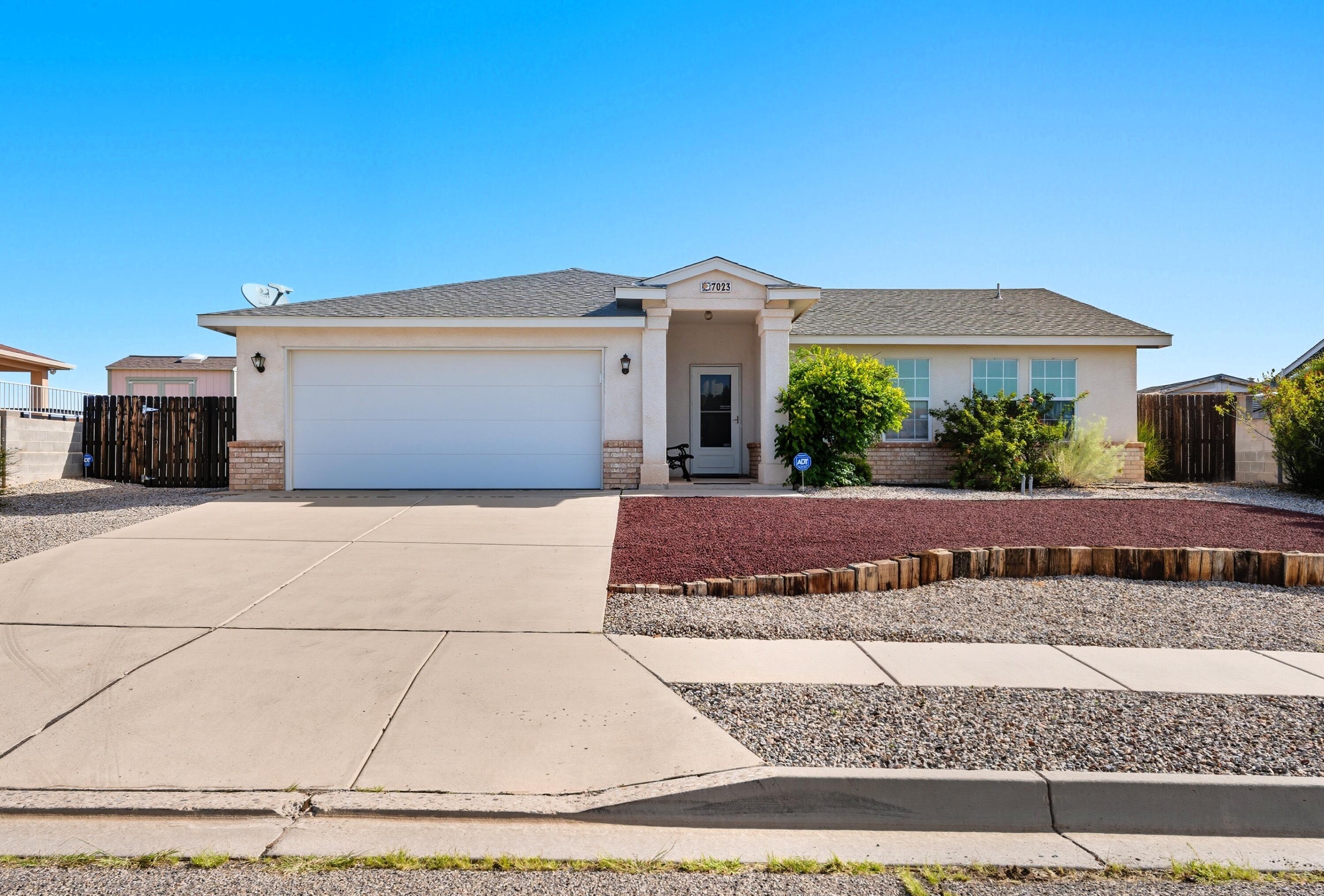 7023 CLARK HILLS Drive NE