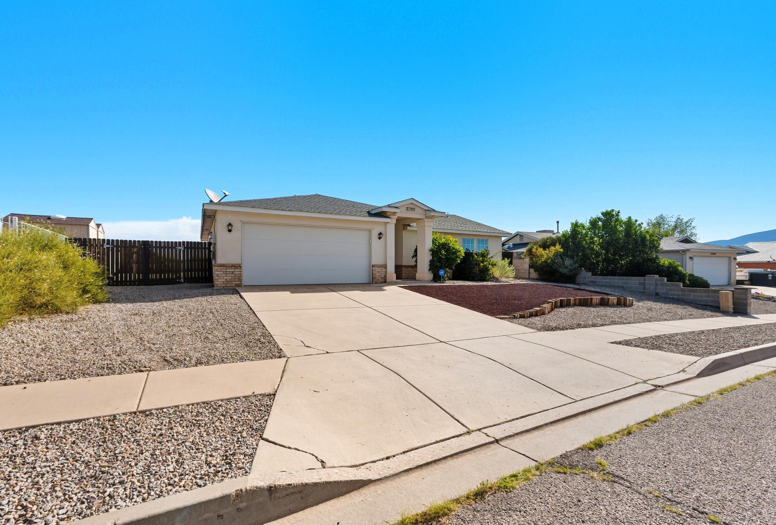 7023 CLARK HILLS Drive NE