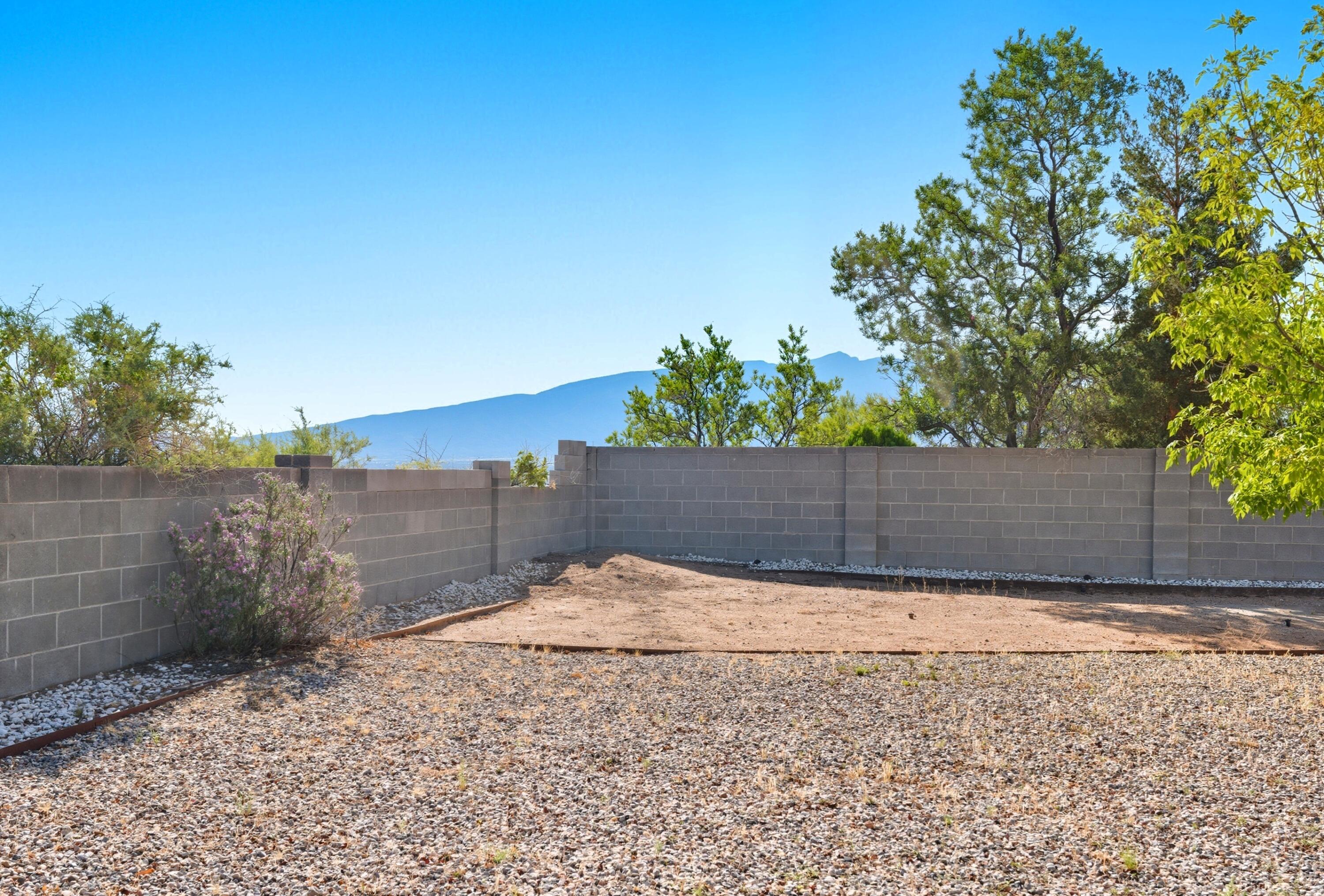 7023 CLARK HILLS Drive NE