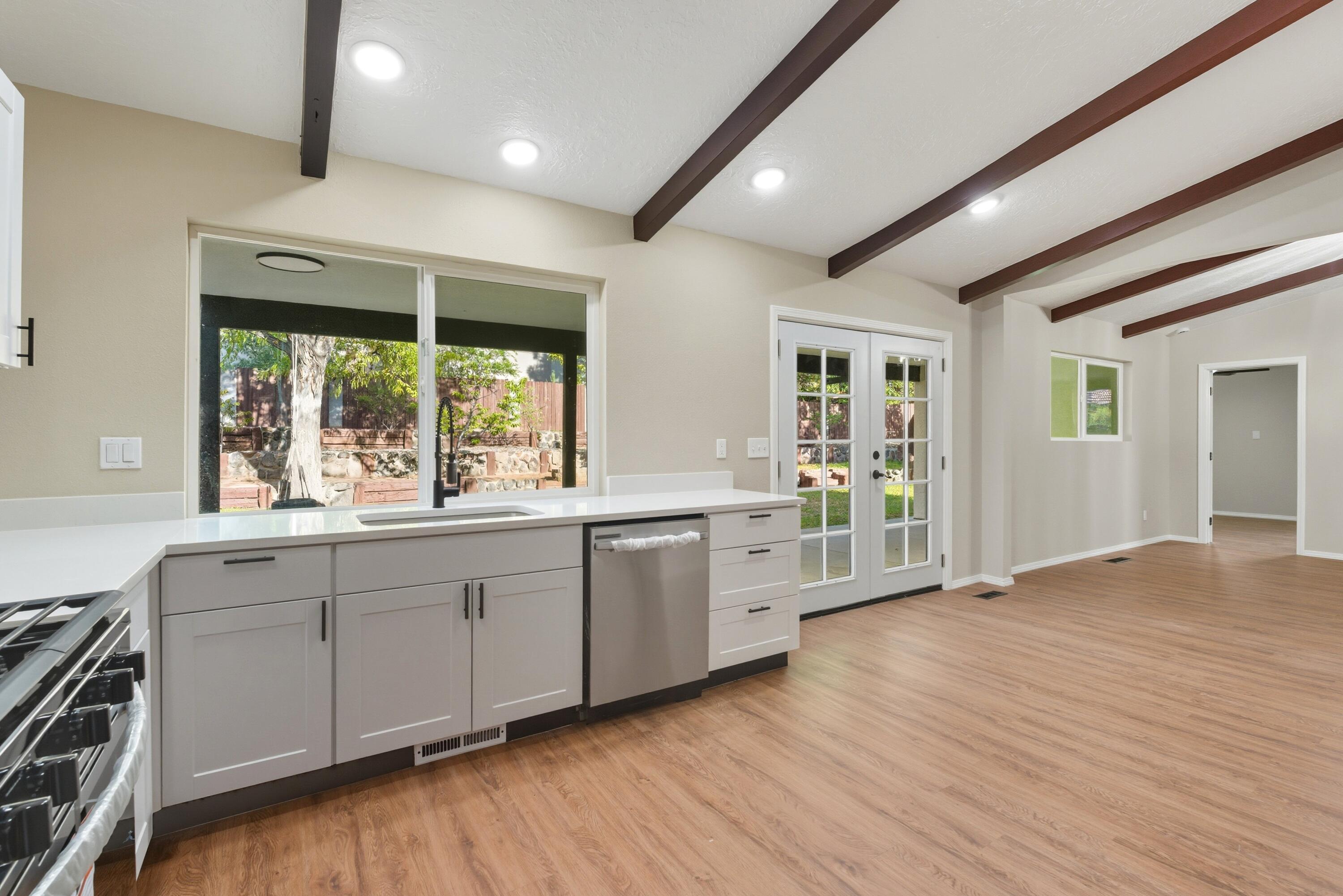 1312 STAGECOACH Lane SE