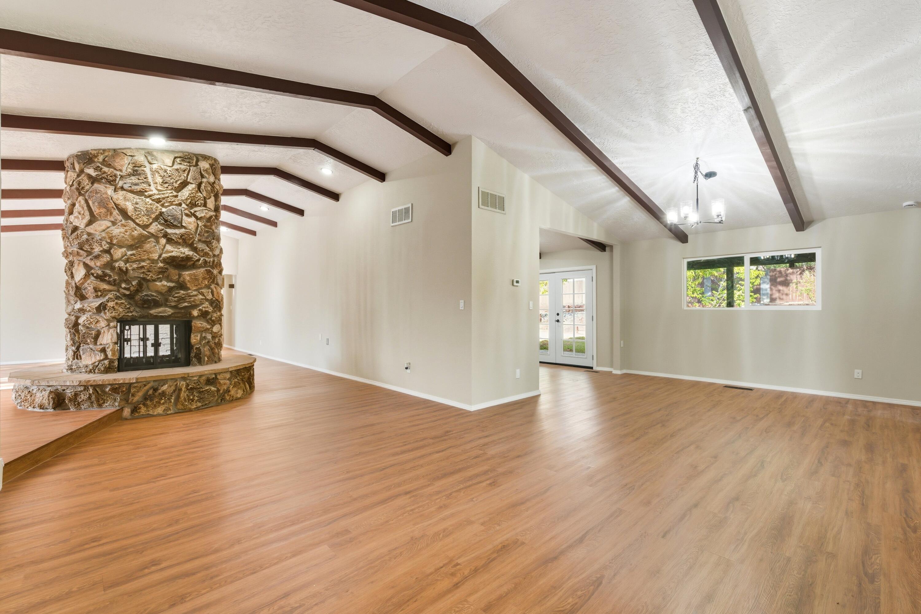 1312 STAGECOACH Lane SE