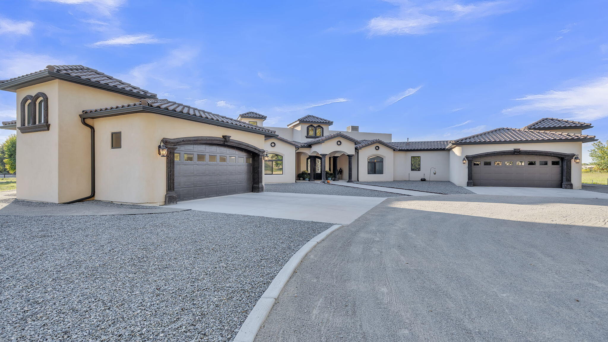 14 Hacienda Del Valle