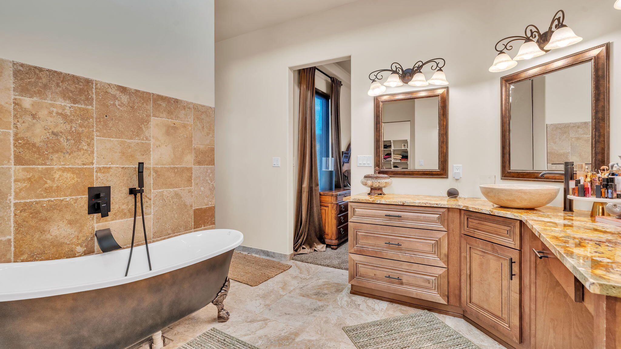 14 Hacienda Del Valle