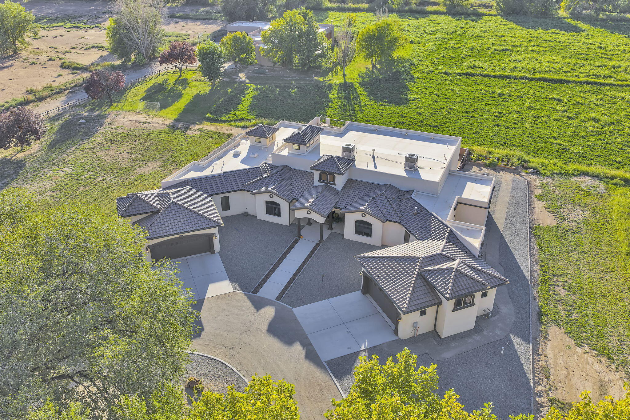 14 Hacienda Del Valle