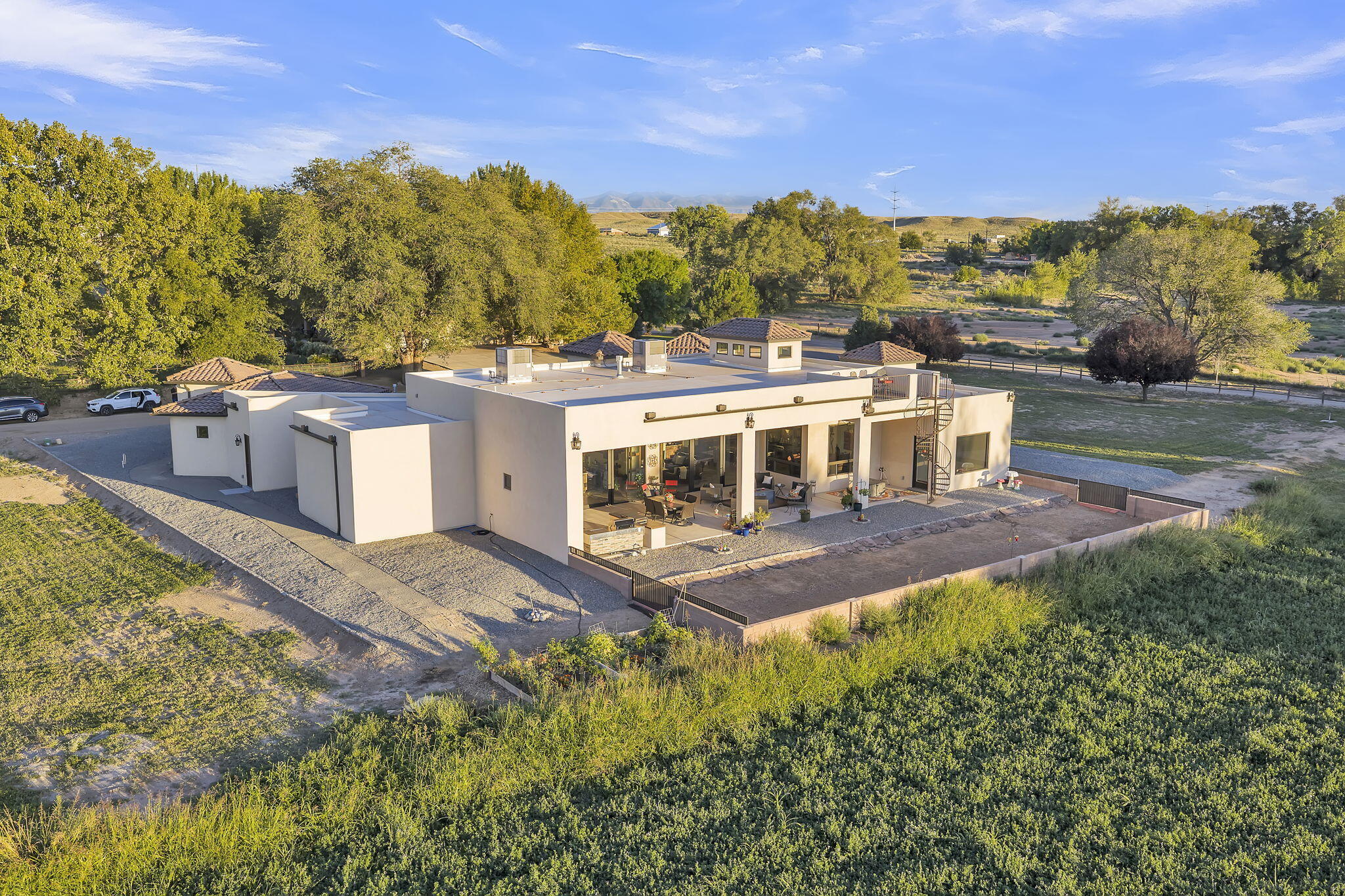 14 Hacienda Del Valle