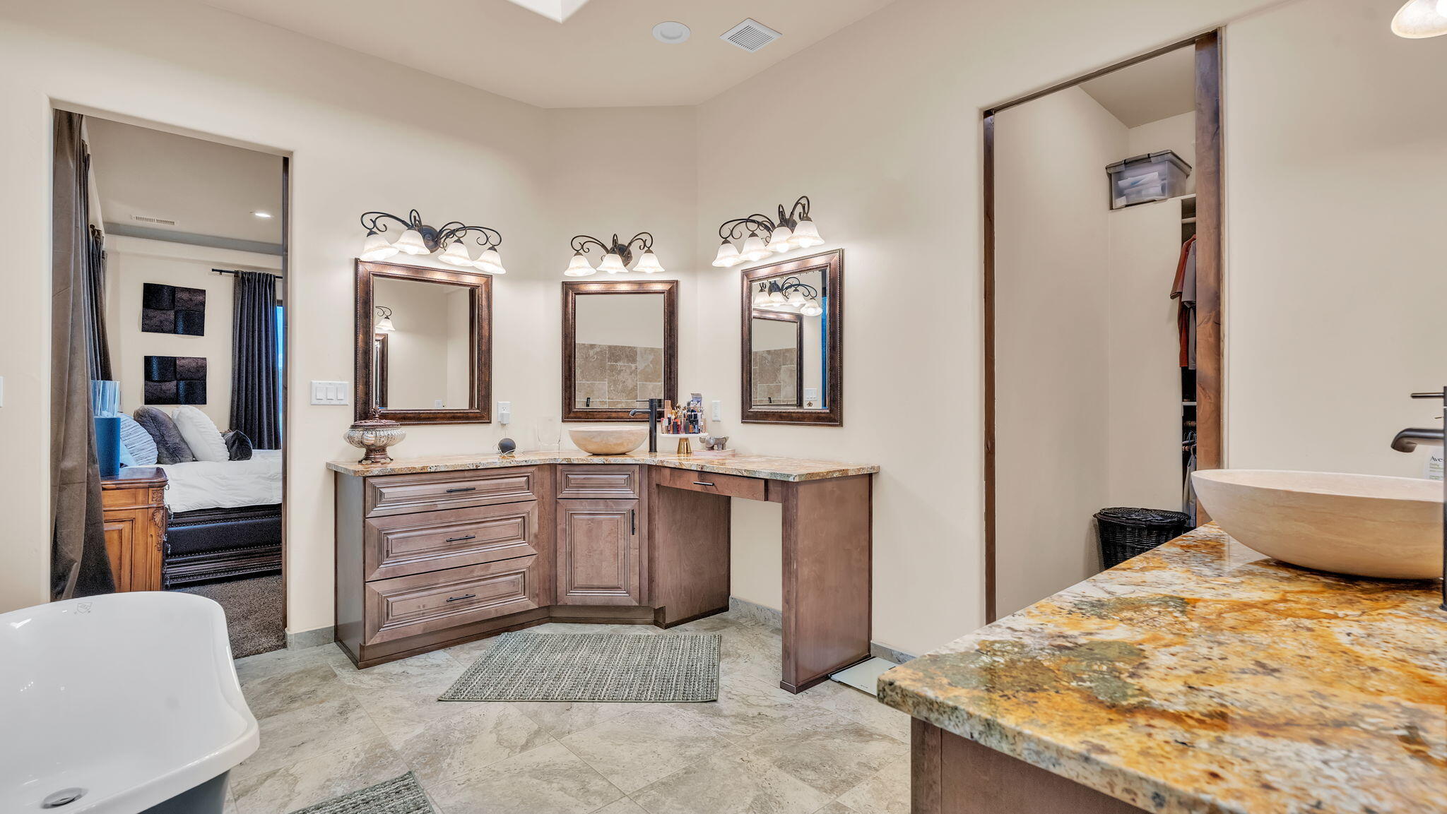 14 Hacienda Del Valle