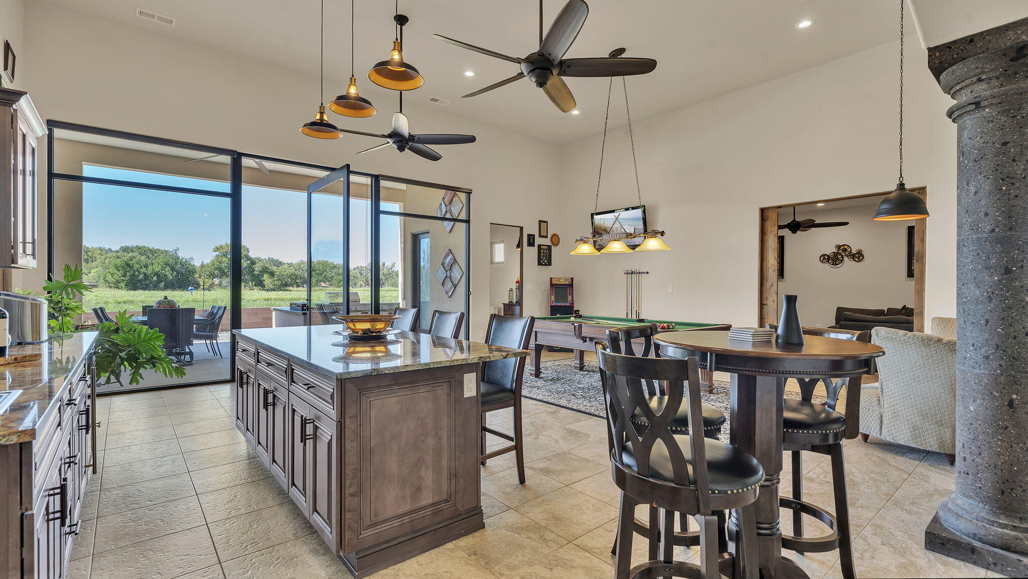 14 Hacienda Del Valle