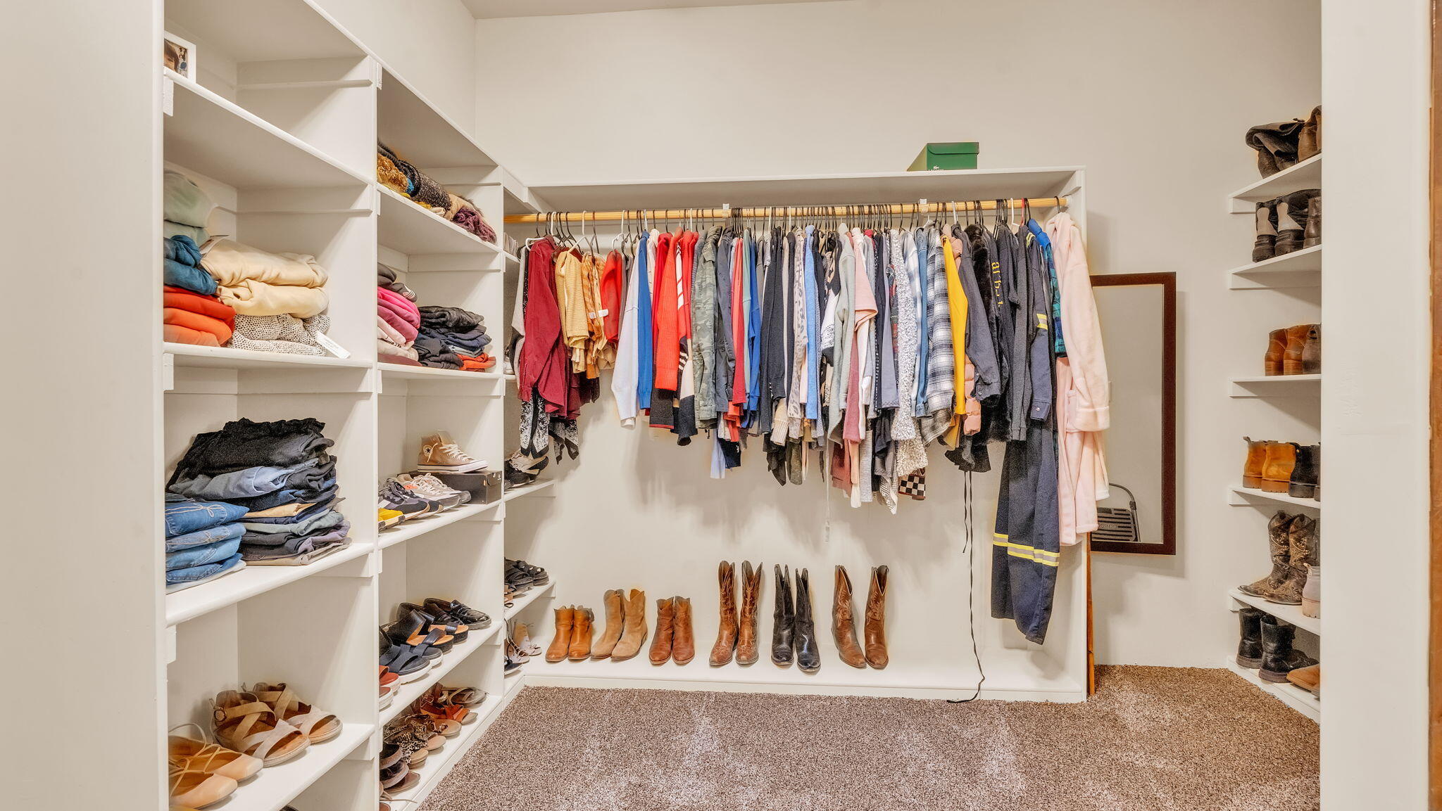 14 Hacienda Del Valle