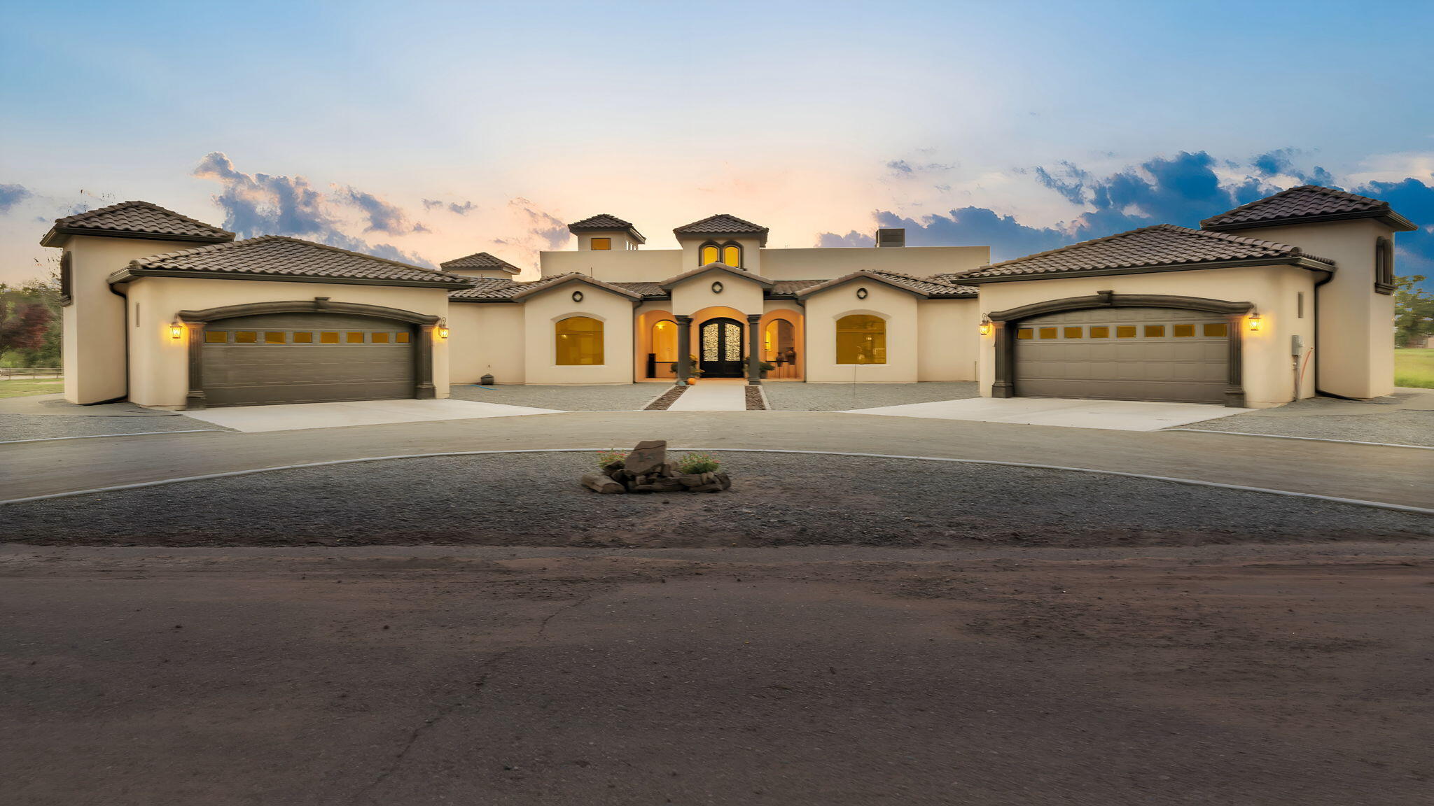 14 Hacienda Del Valle