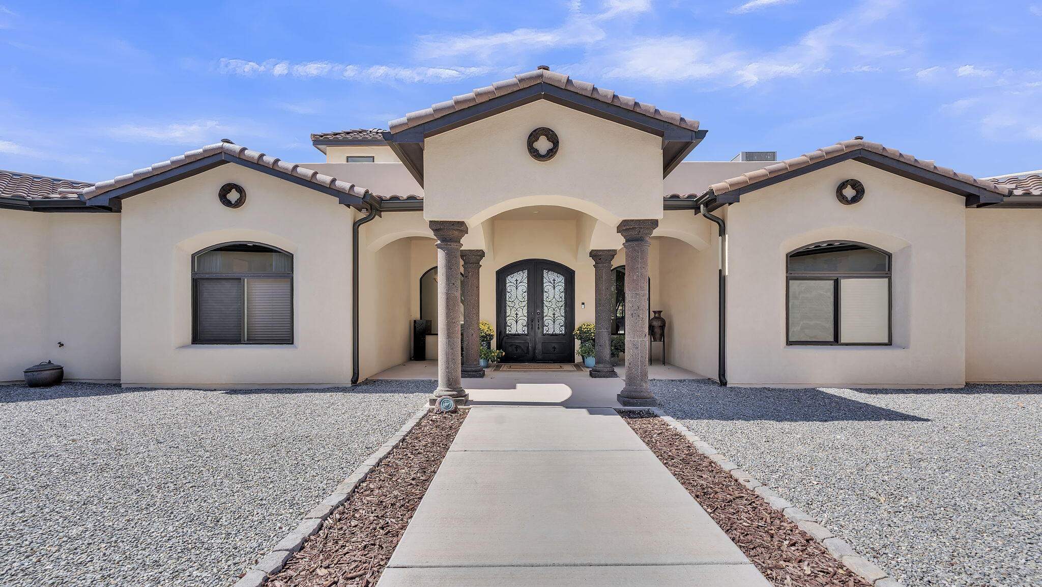 14 Hacienda Del Valle