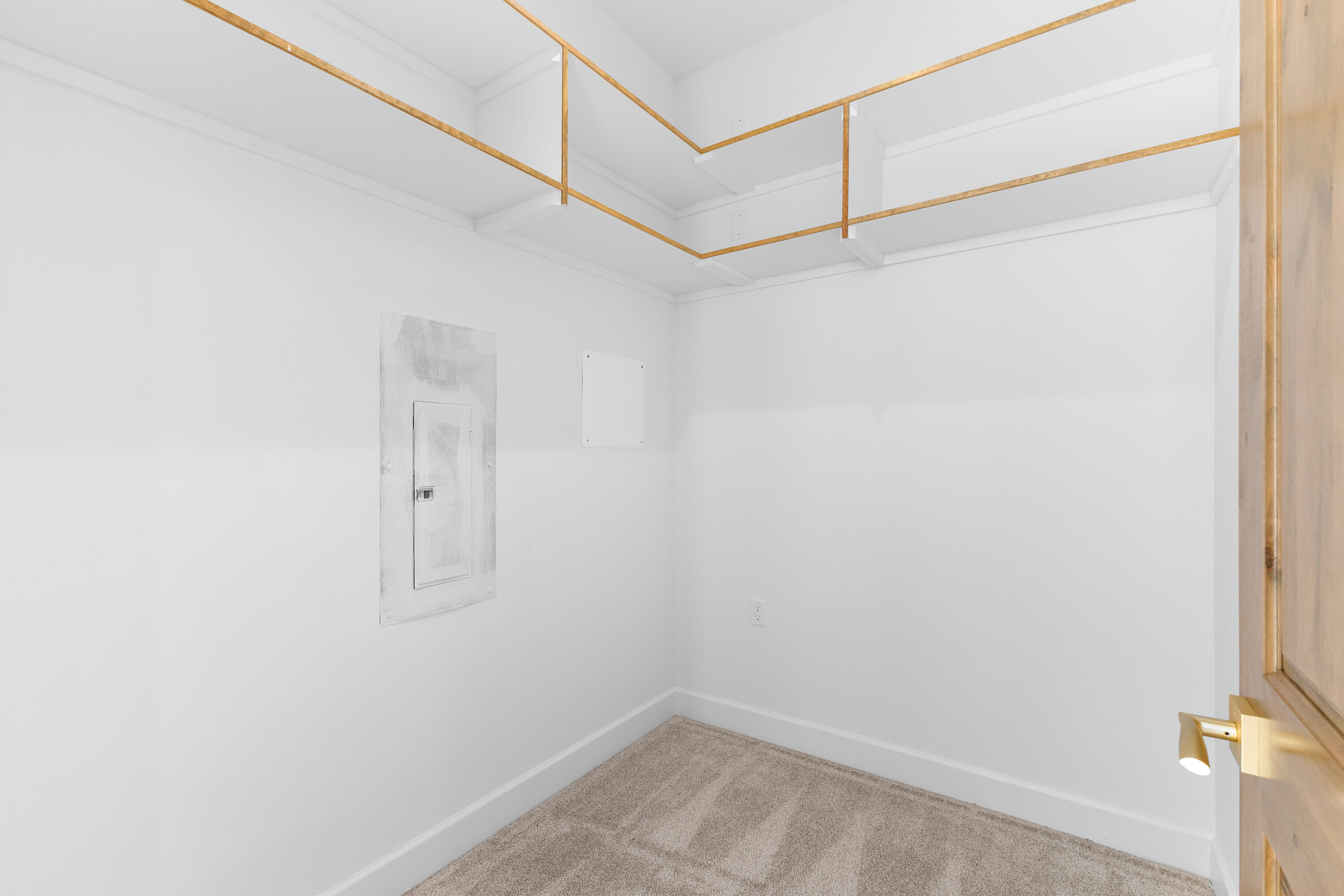 2505 Mansart Court NE