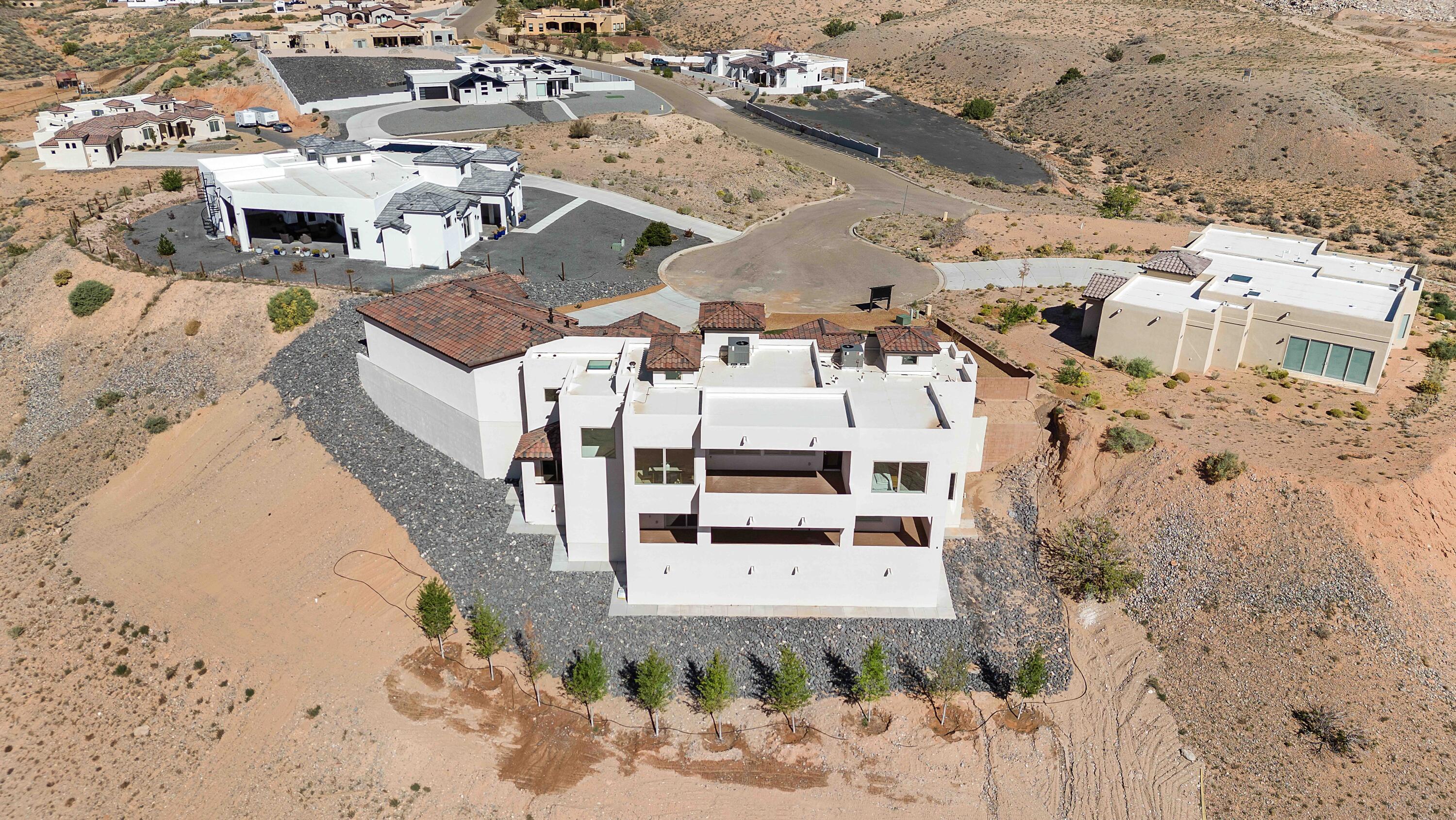 2505 Mansart Court NE