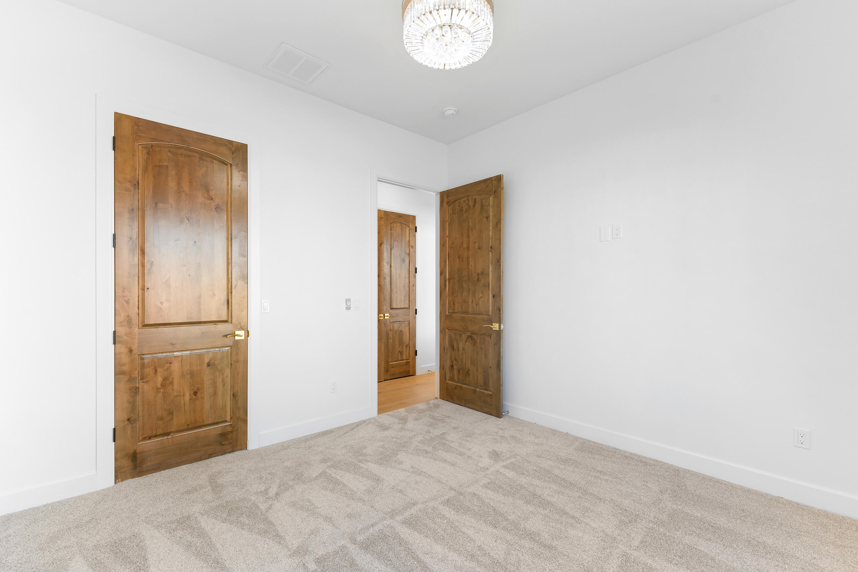 2505 Mansart Court NE