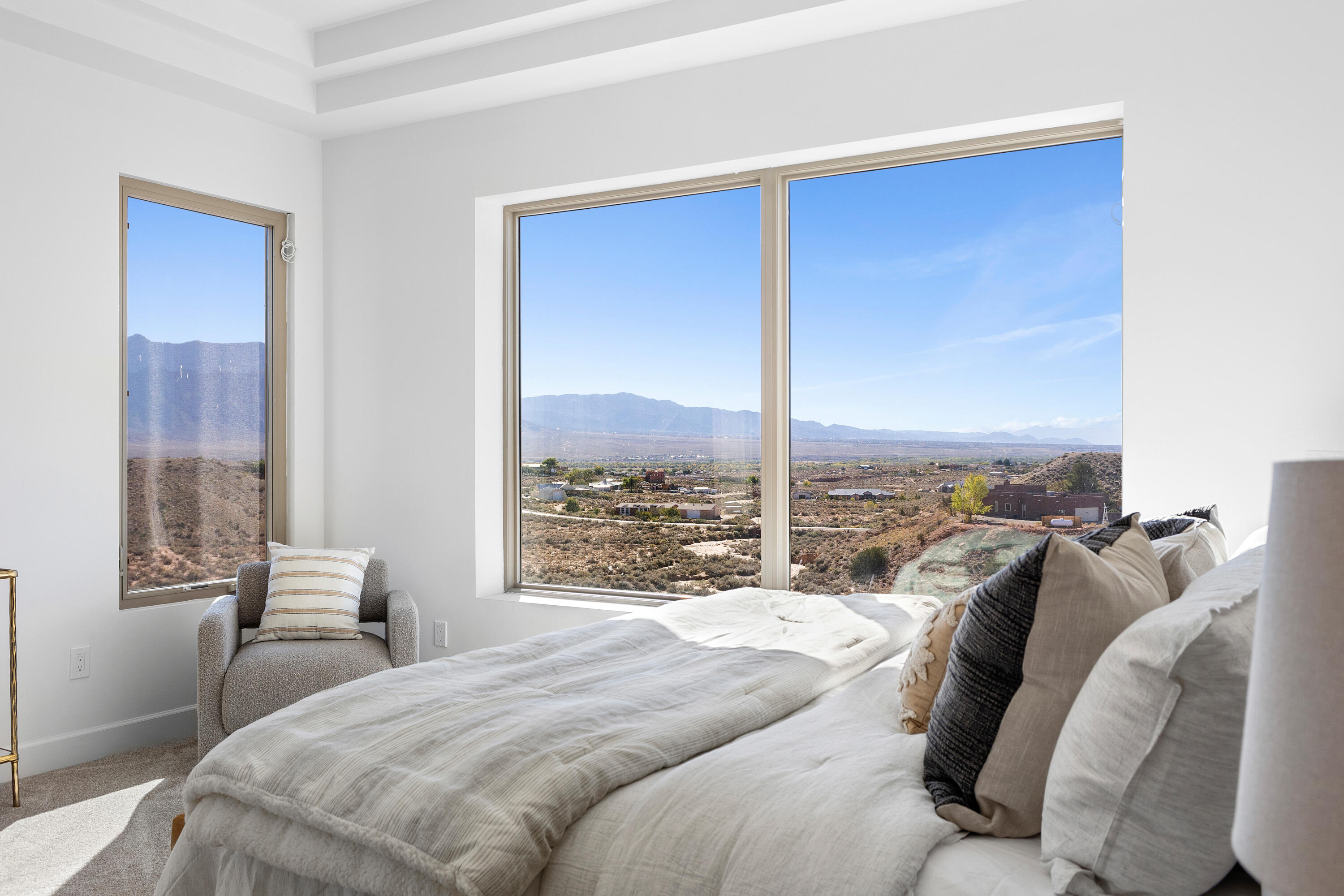 2505 Mansart Court NE