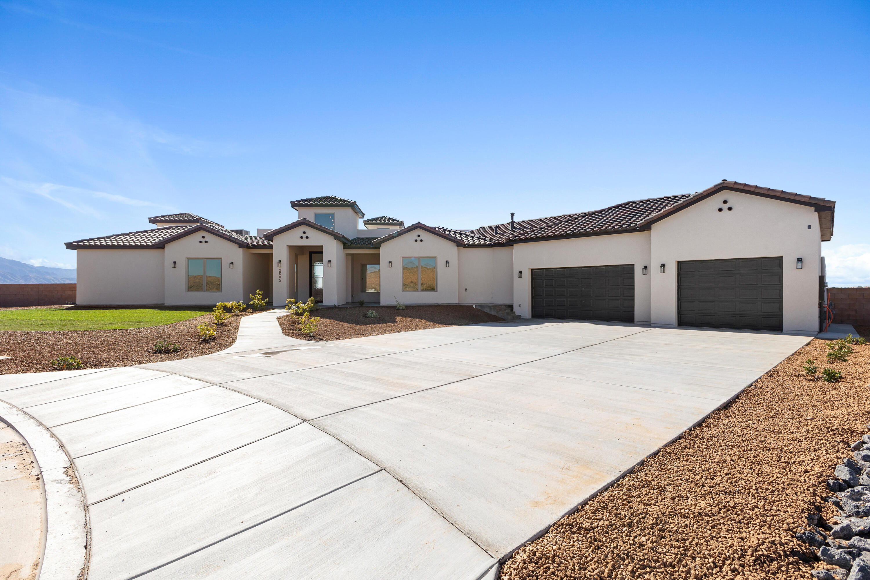 2505 Mansart Court NE