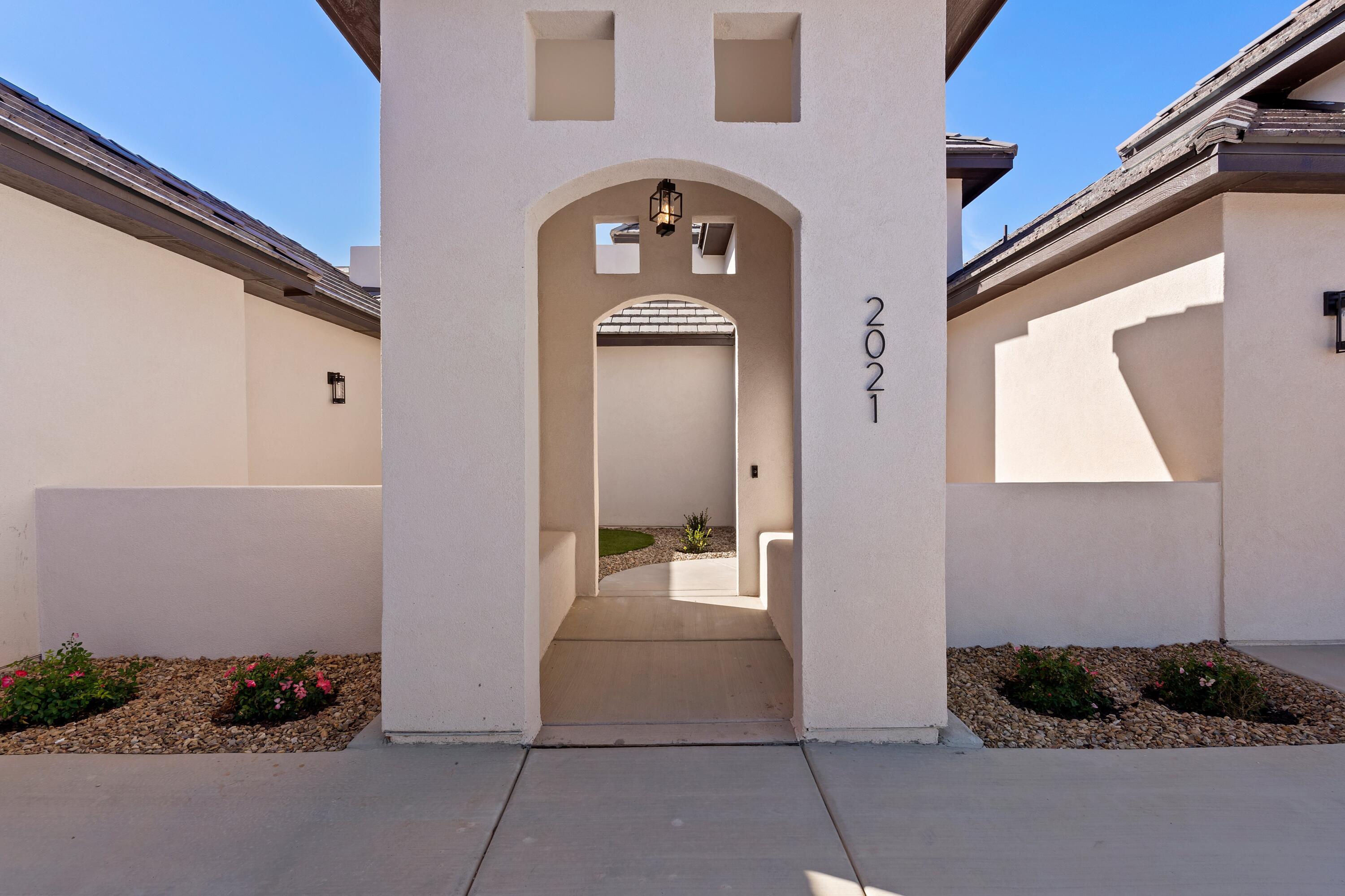 2021 Santa Ana Road NE