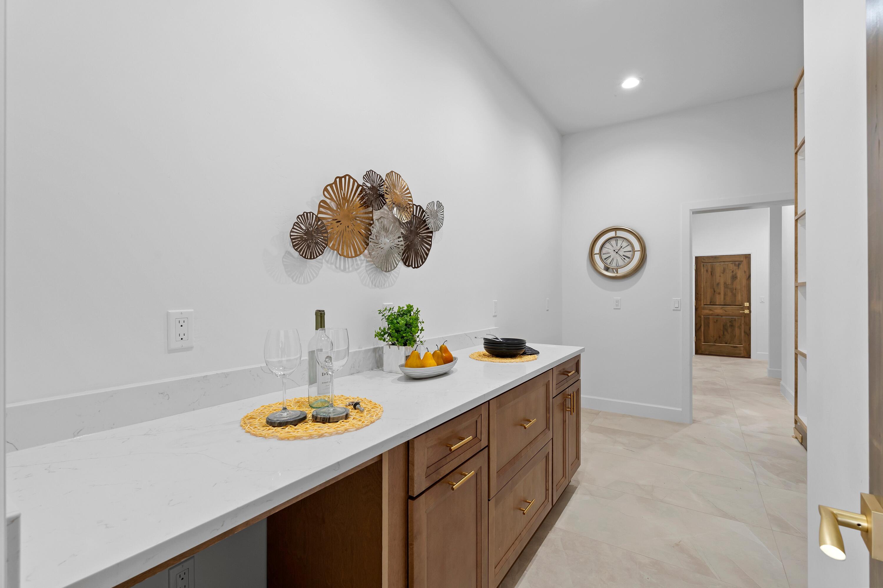 2021 Santa Ana Road NE