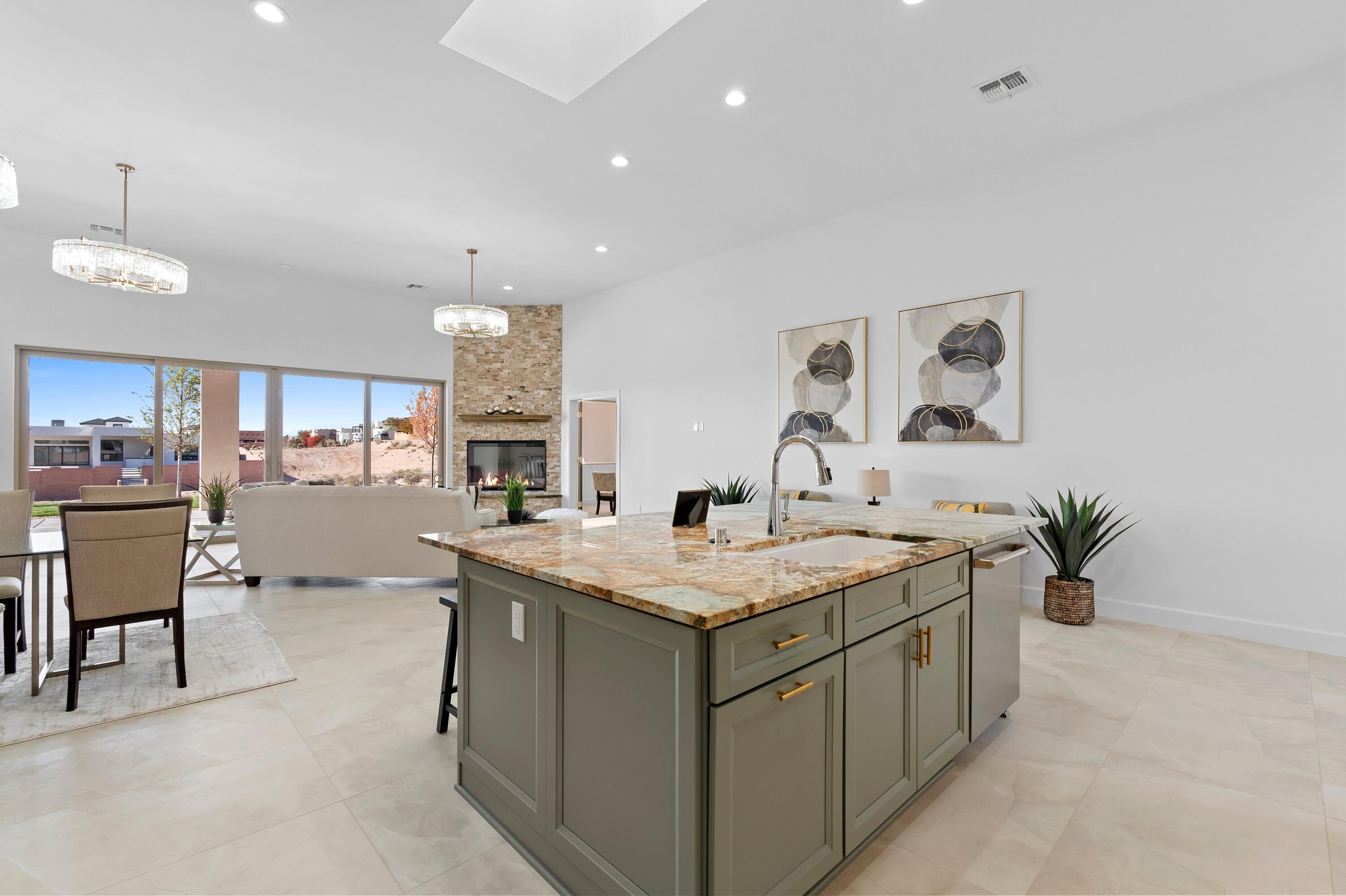 2021 Santa Ana Road NE