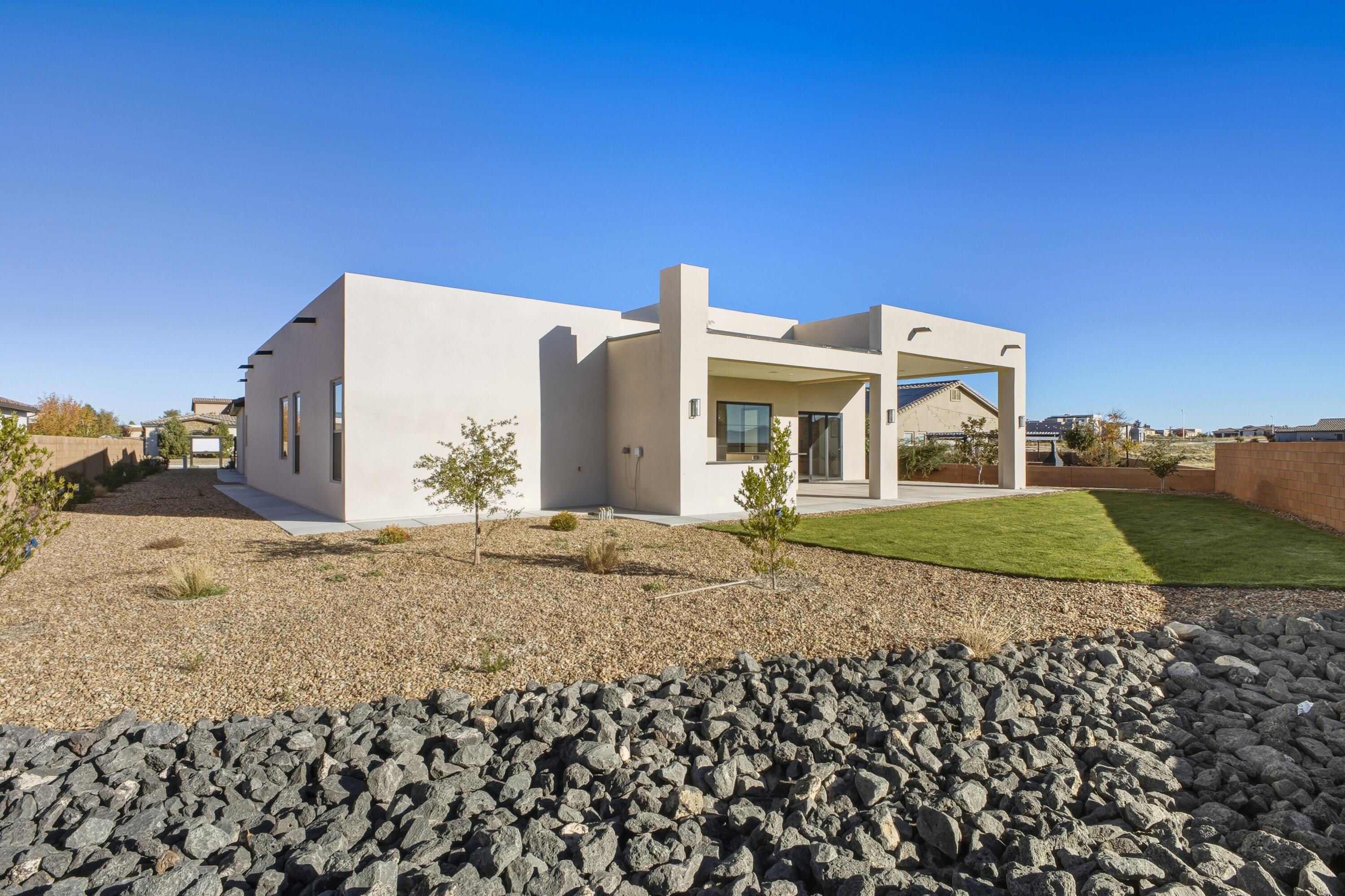 7805 Aguila Street NW