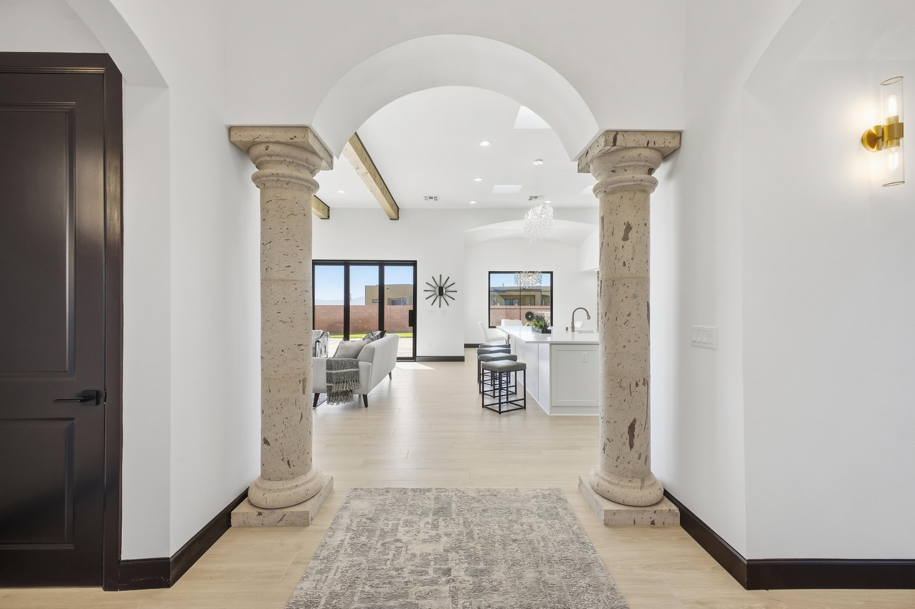 7805 Aguila Street NW