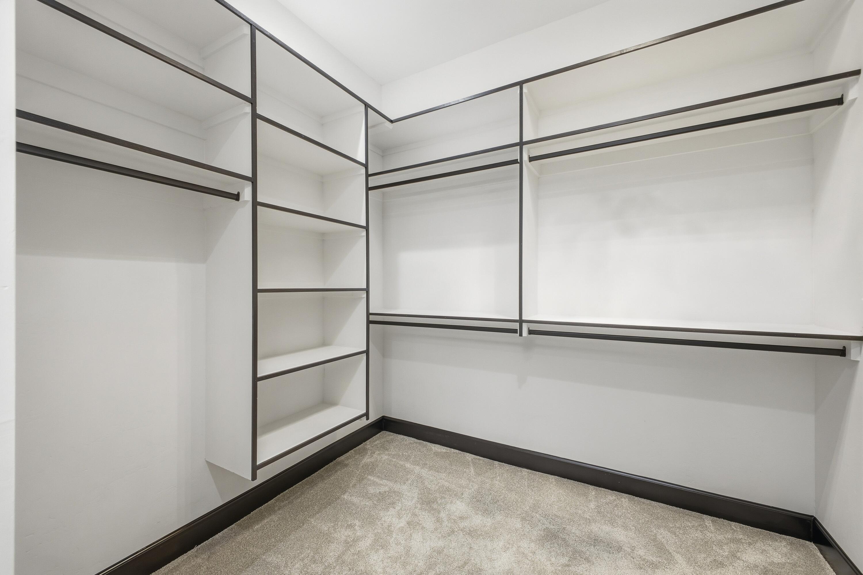 7805 Aguila Street NW