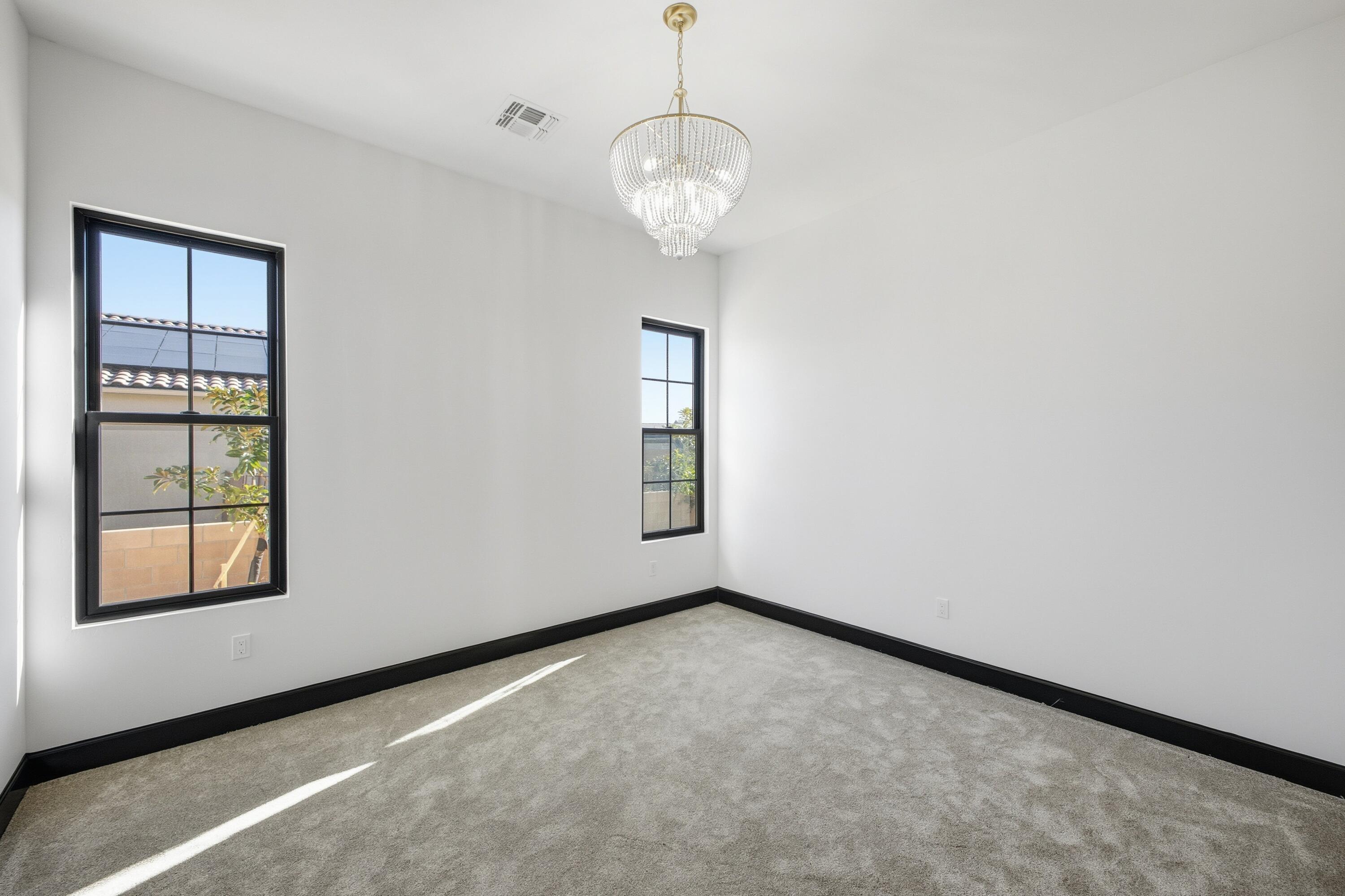 7805 Aguila Street NW