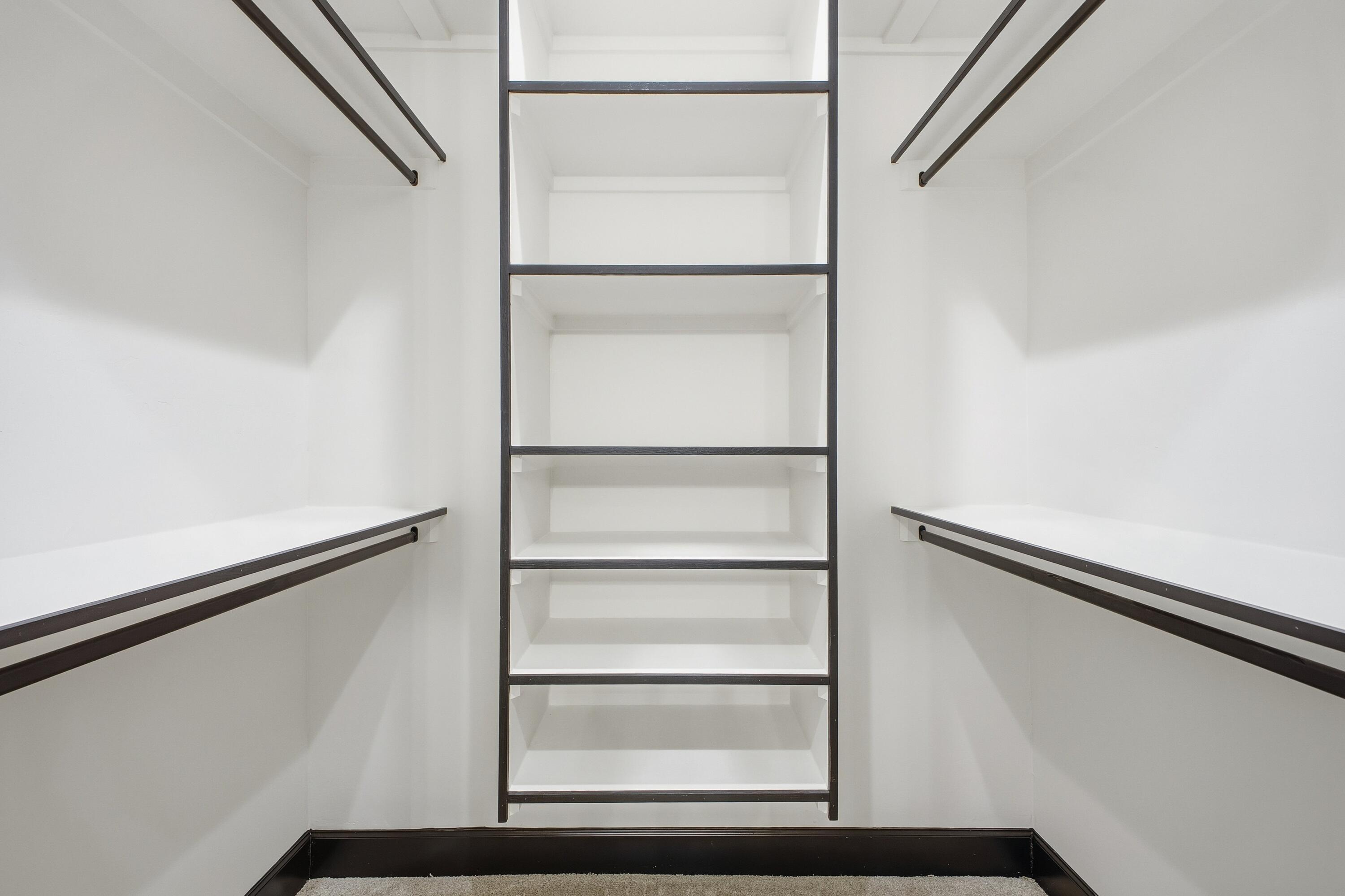 7805 Aguila Street NW