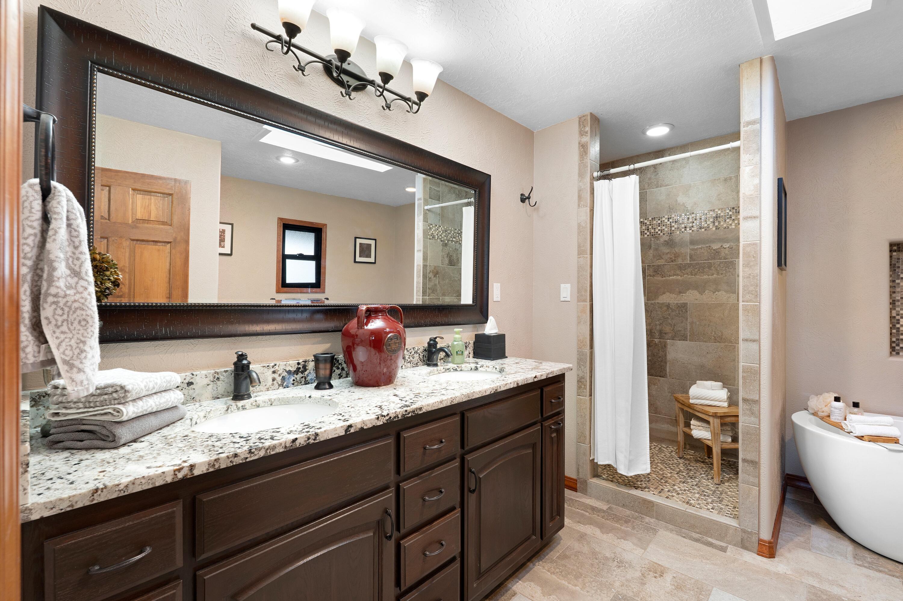 10809 Anaheim Avenue NE