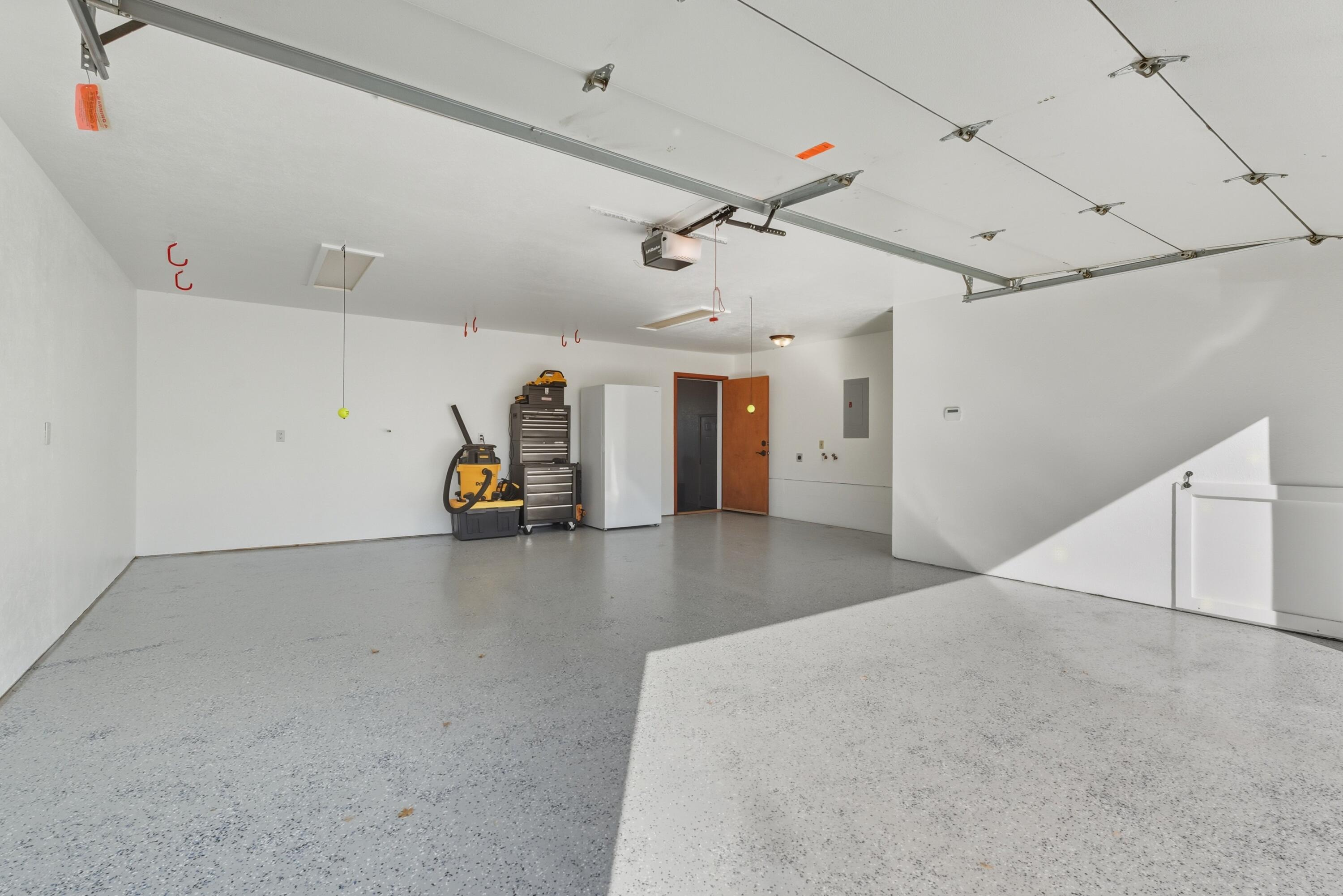 10809 Anaheim Avenue NE