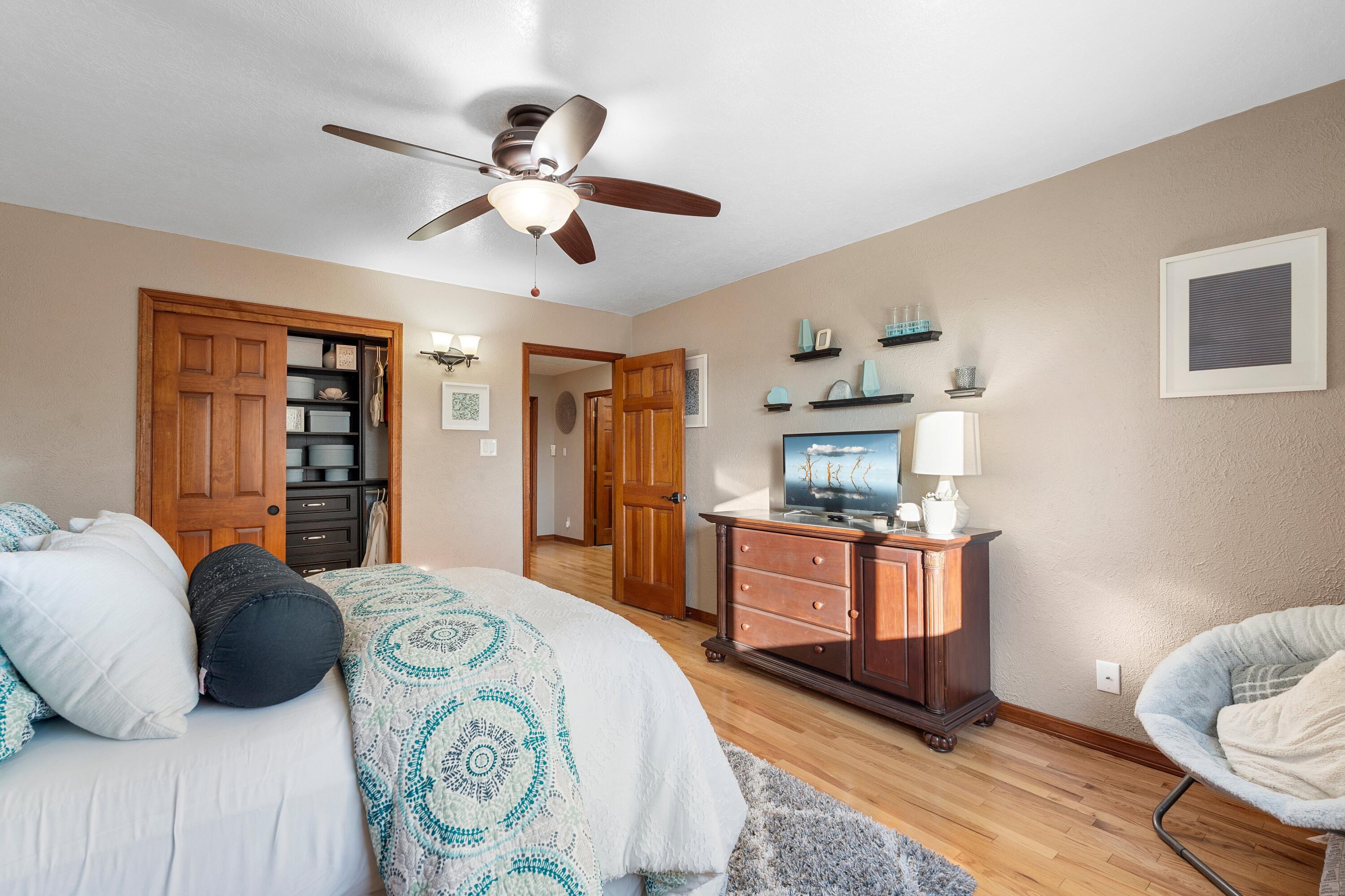 10809 Anaheim Avenue NE