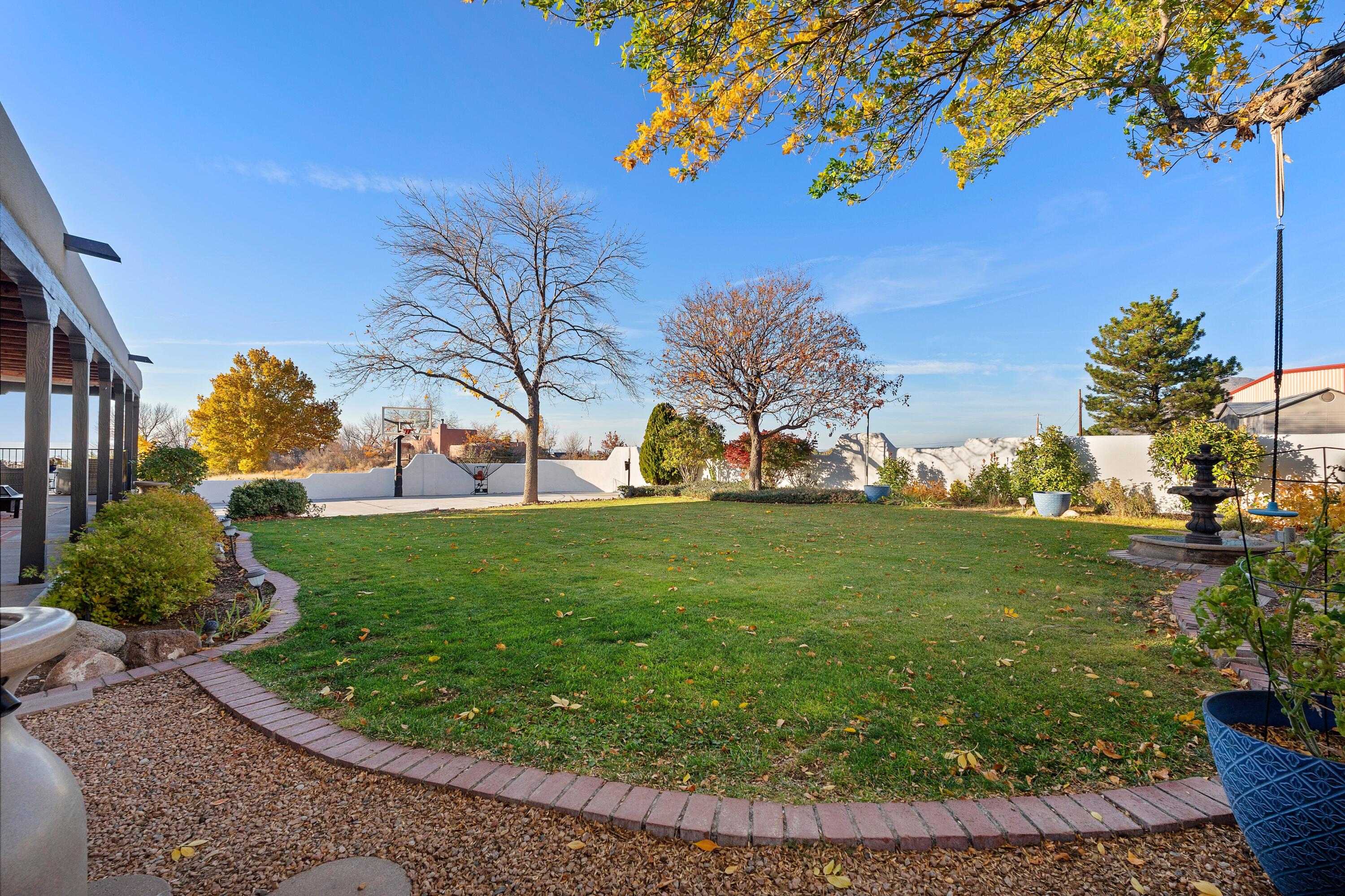 10809 Anaheim Avenue NE