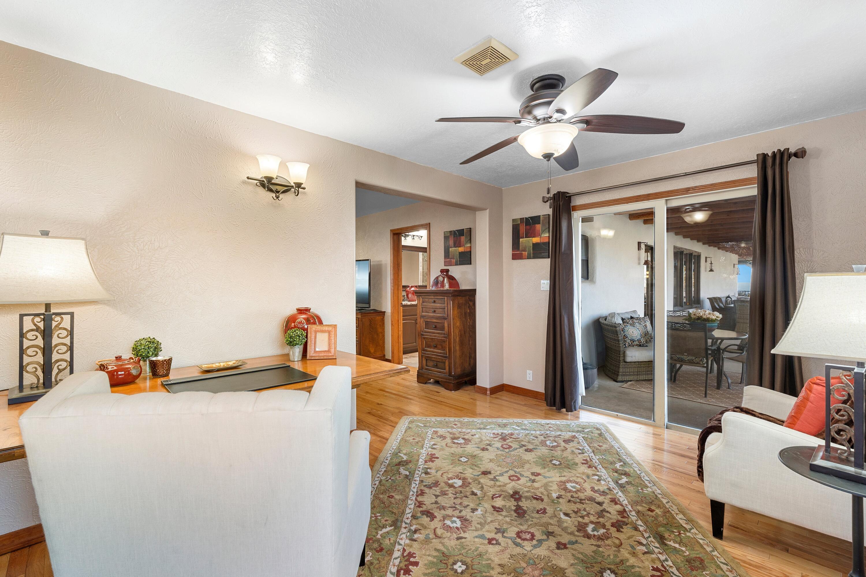 10809 Anaheim Avenue NE