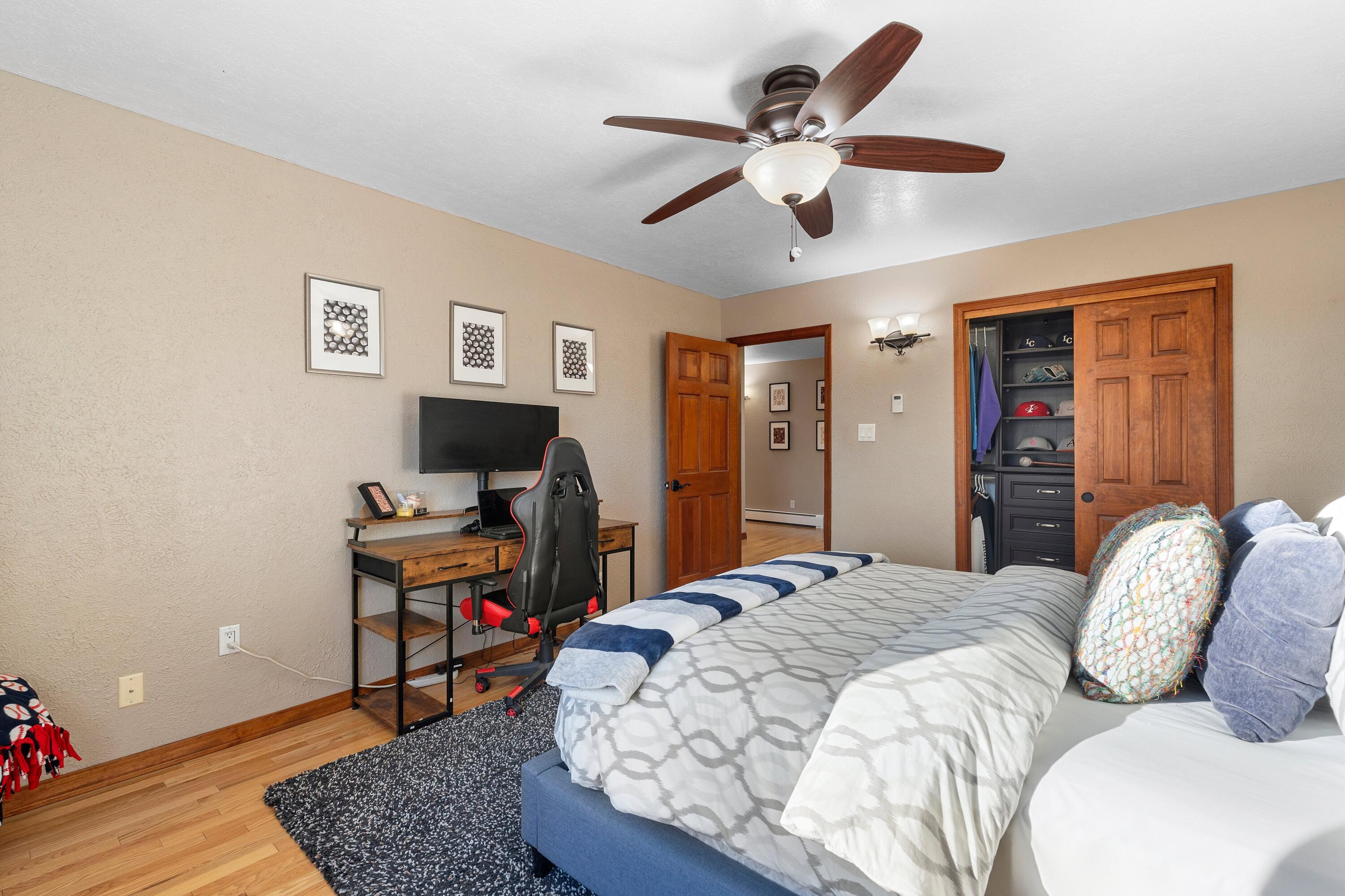 10809 Anaheim Avenue NE