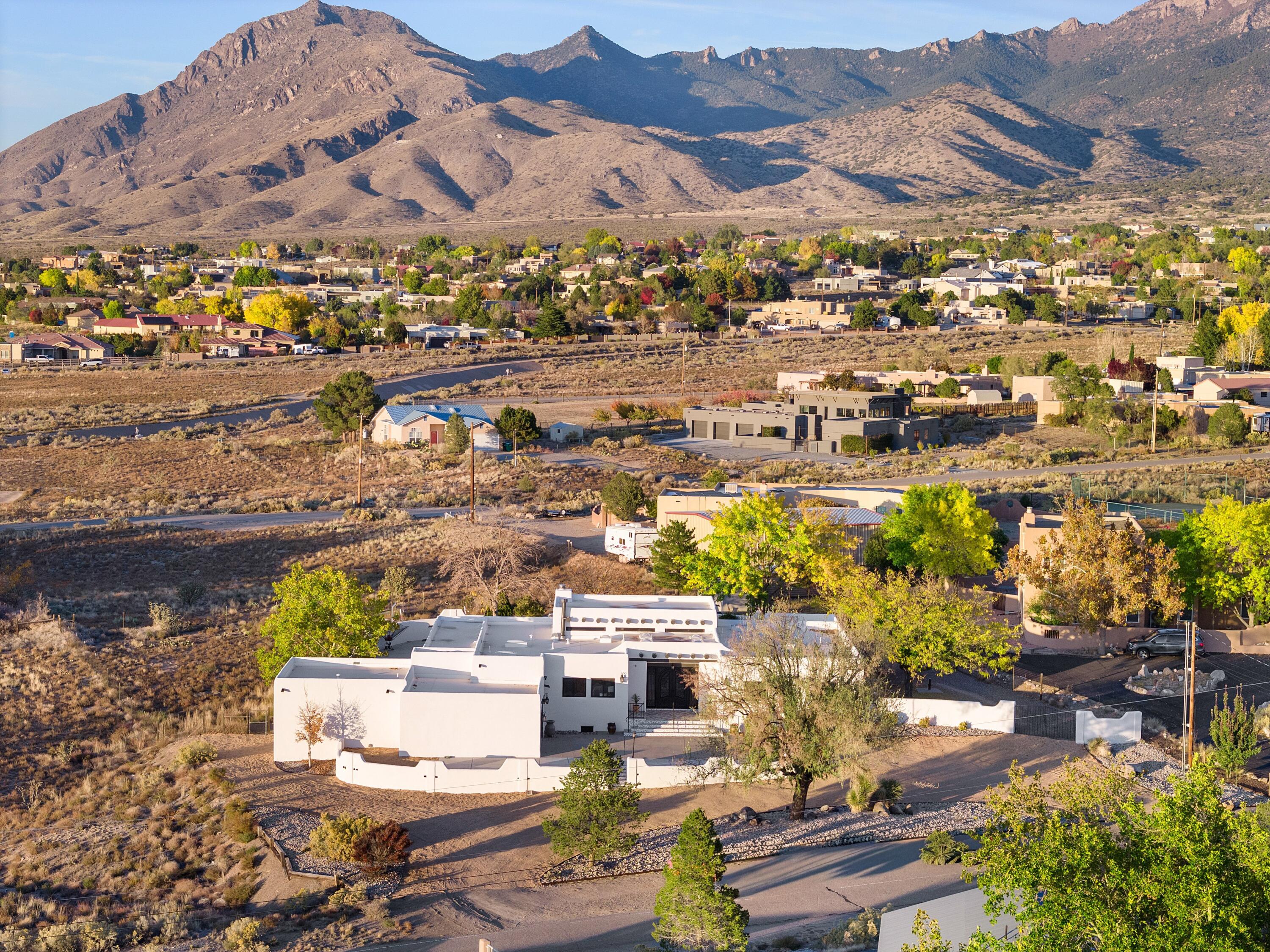 10809 Anaheim Avenue NE