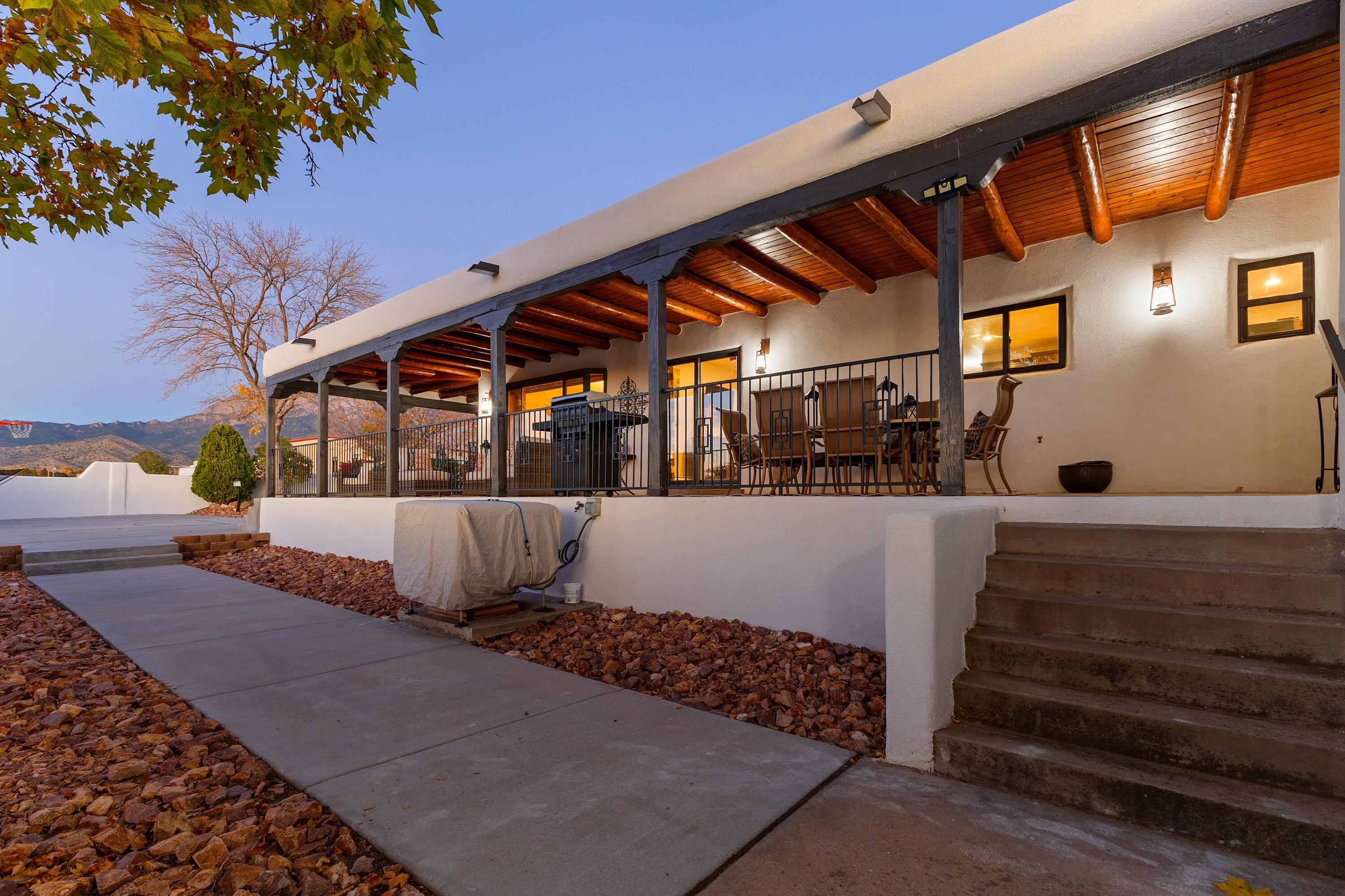 10809 Anaheim Avenue NE