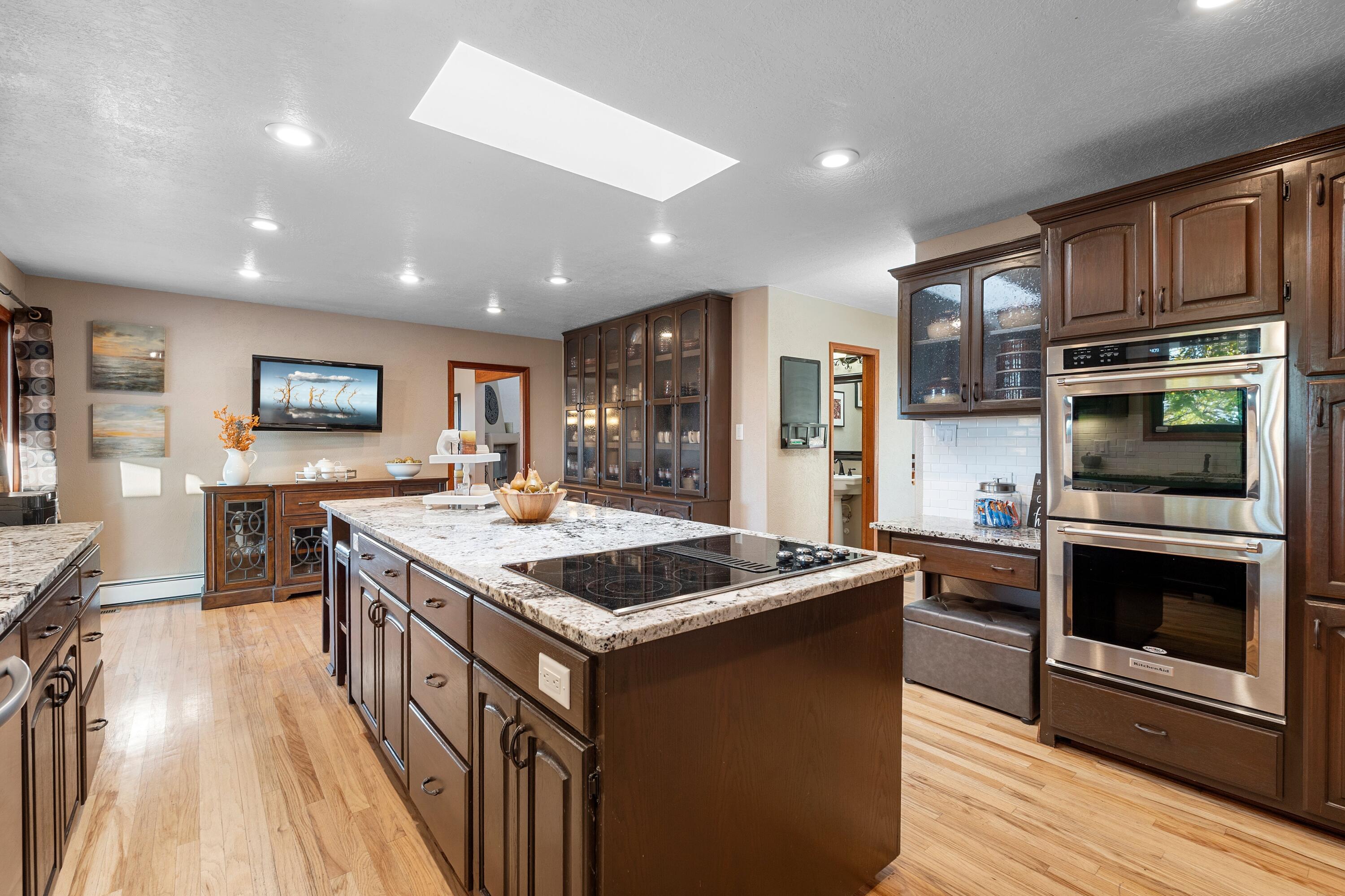 10809 Anaheim Avenue NE