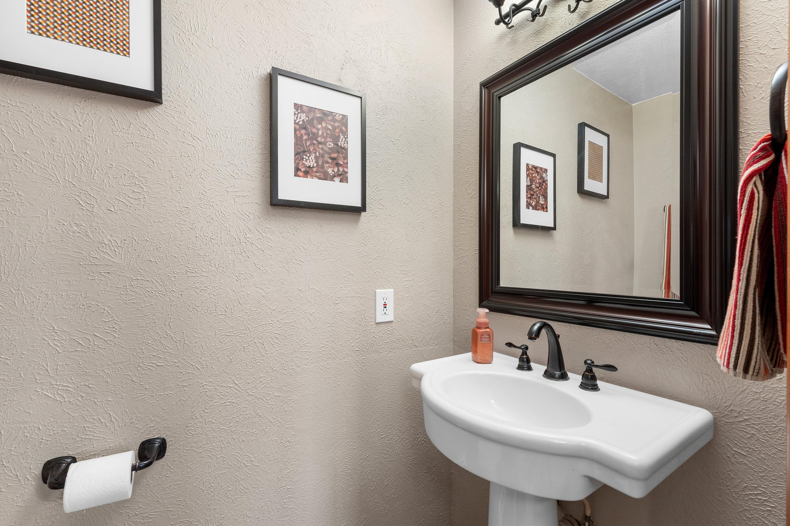 10809 Anaheim Avenue NE