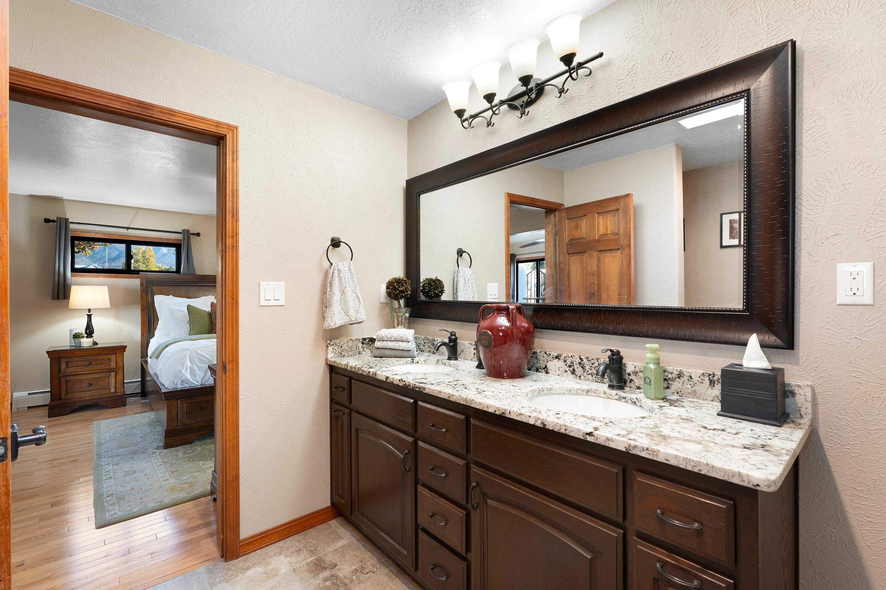 10809 Anaheim Avenue NE